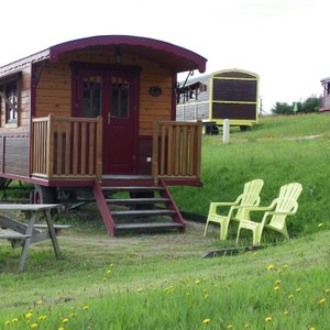Roulotte-Gîte : une escapade enchantée en Bretagne à Brasparts — espace de vie