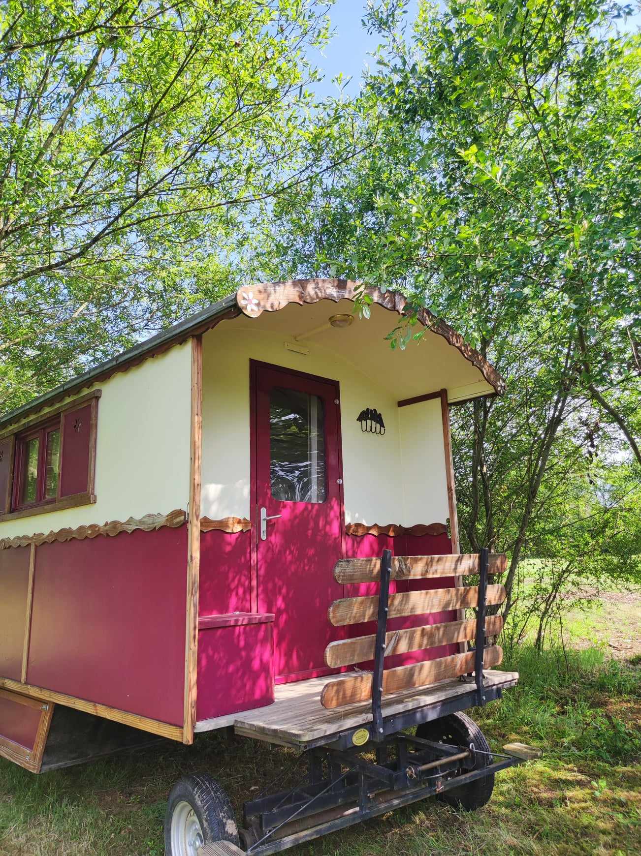 La Roulotte Couzote : un voyage sensoriel en Aquitaine