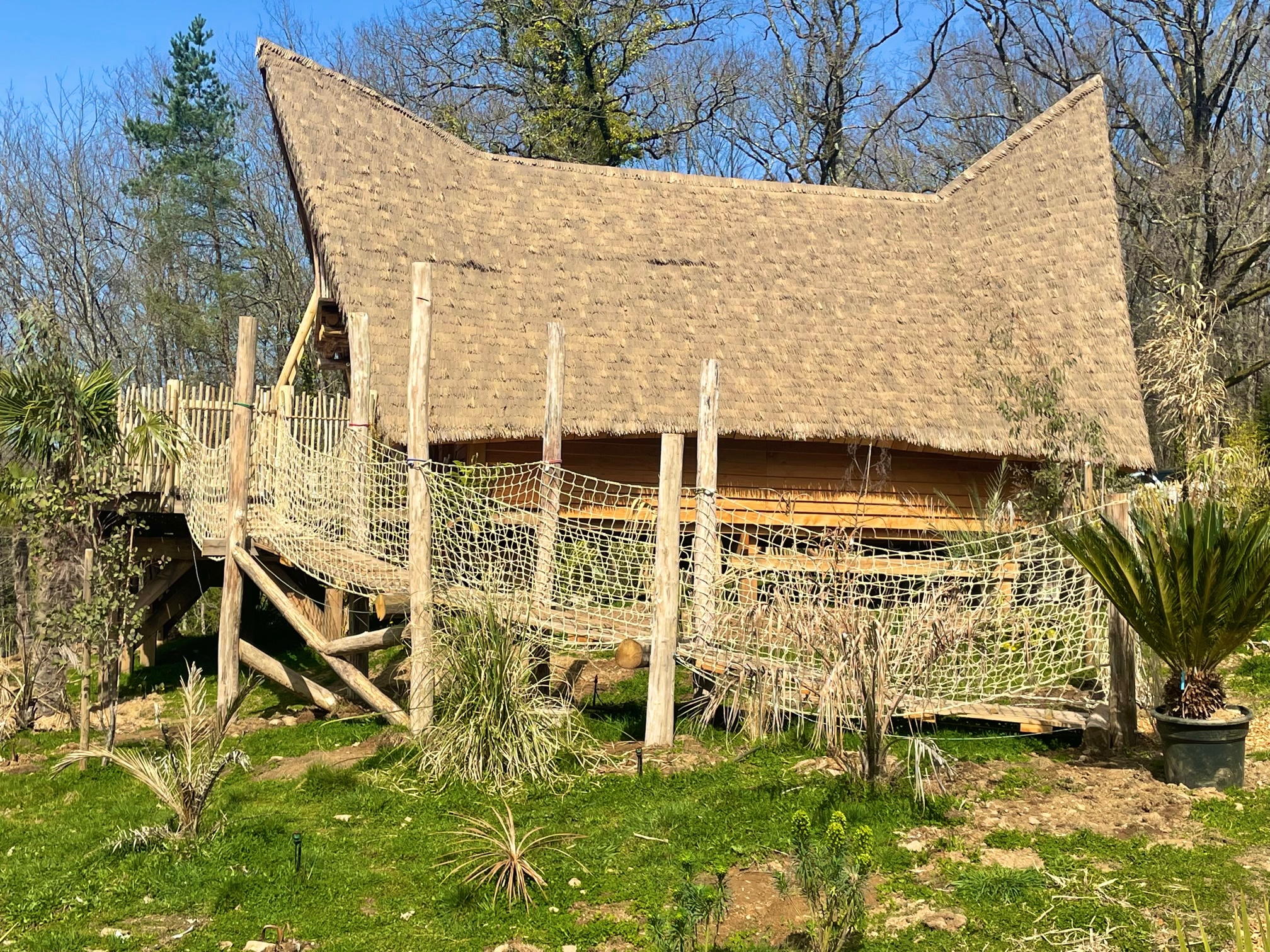 Cabane Bornéo : une immersion en pleine nature — Cabane à Lanouaille