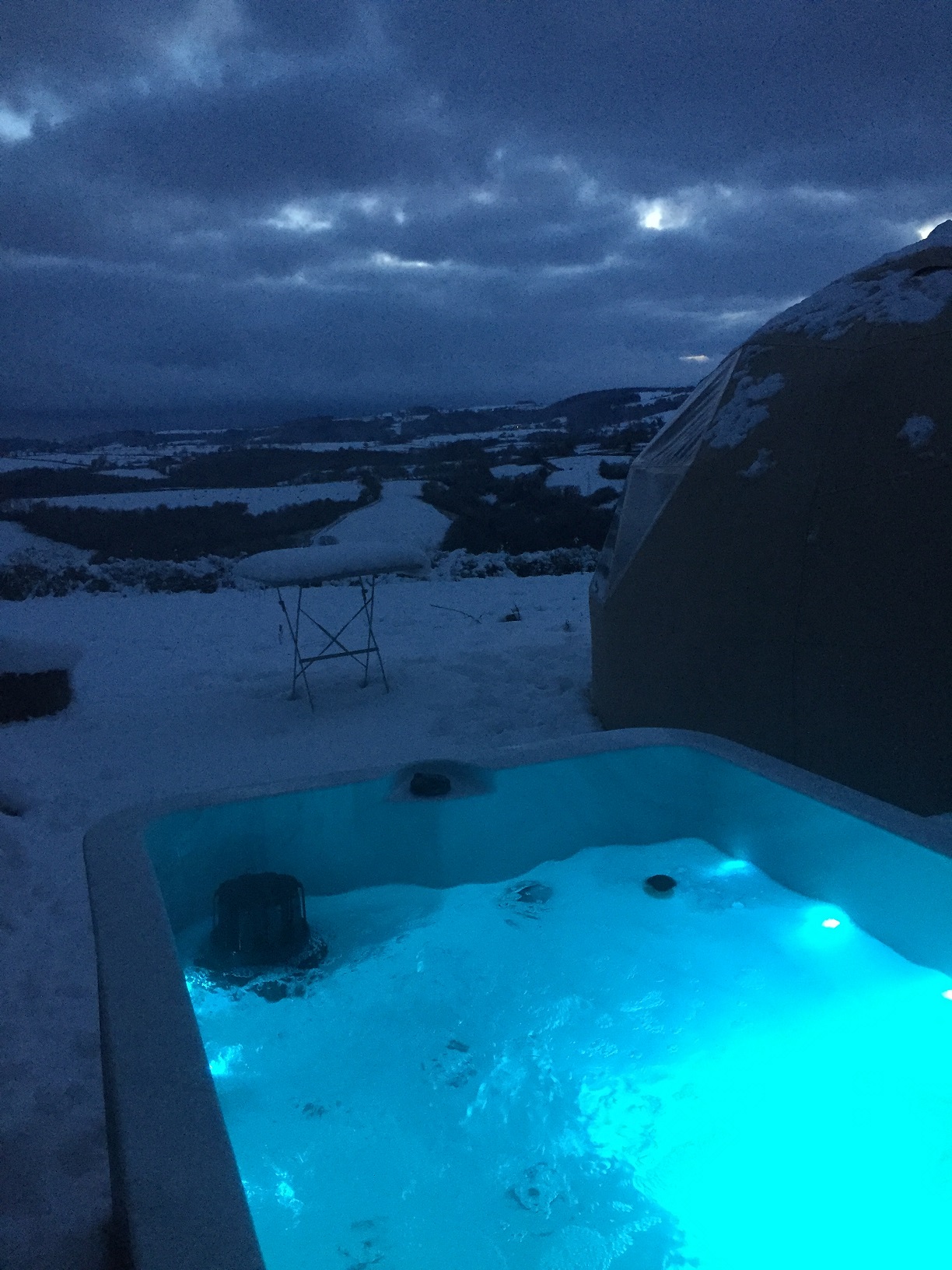 Cocon Zen & Spa — Dôme avec vue panoramique à Puy-de-Dôme à Clermont-Ferrand — espace de vie