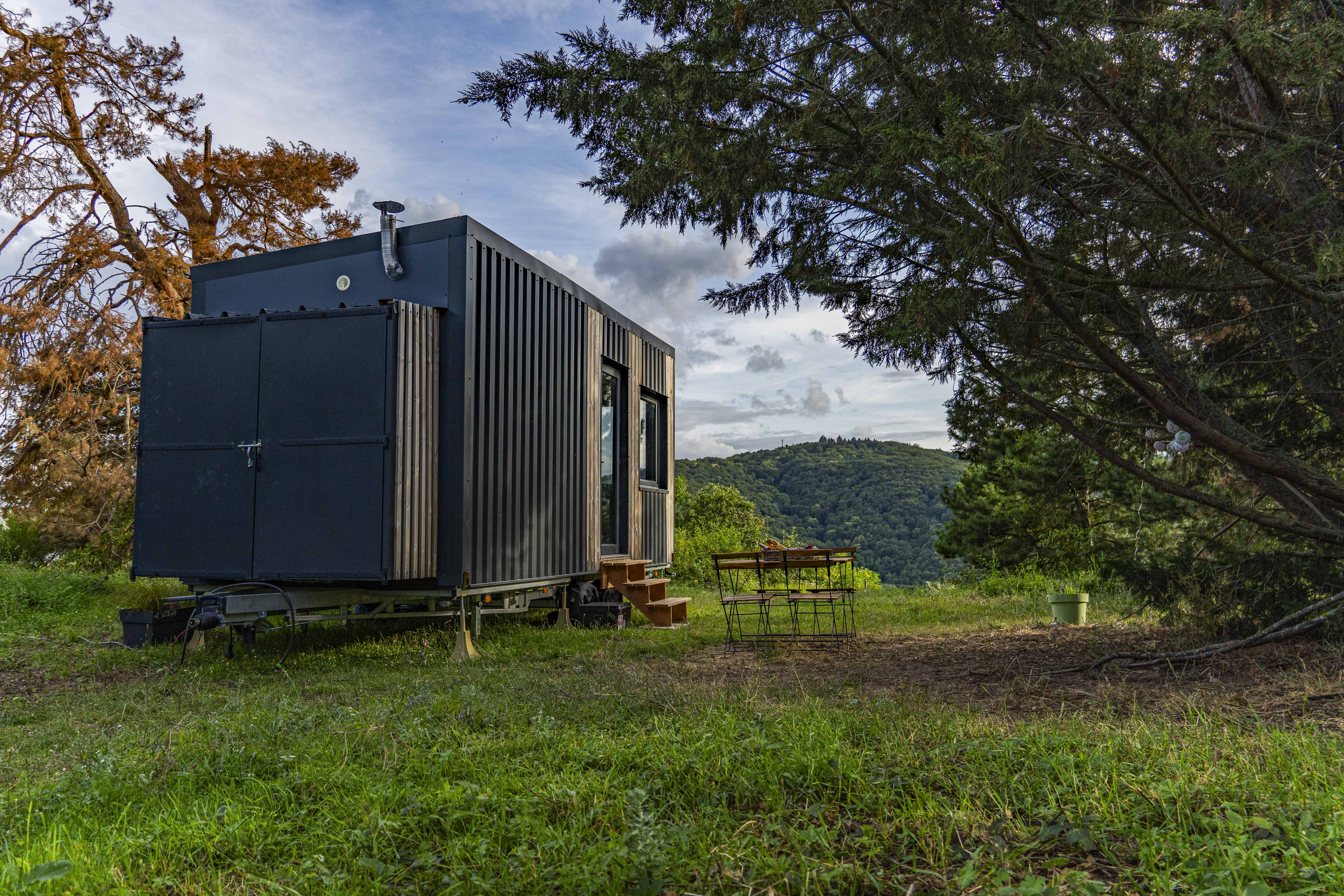 Le Bosquet des Dômes : une tiny house au cœur de l'Auvergne à Châtel-Guyon — salle de bain