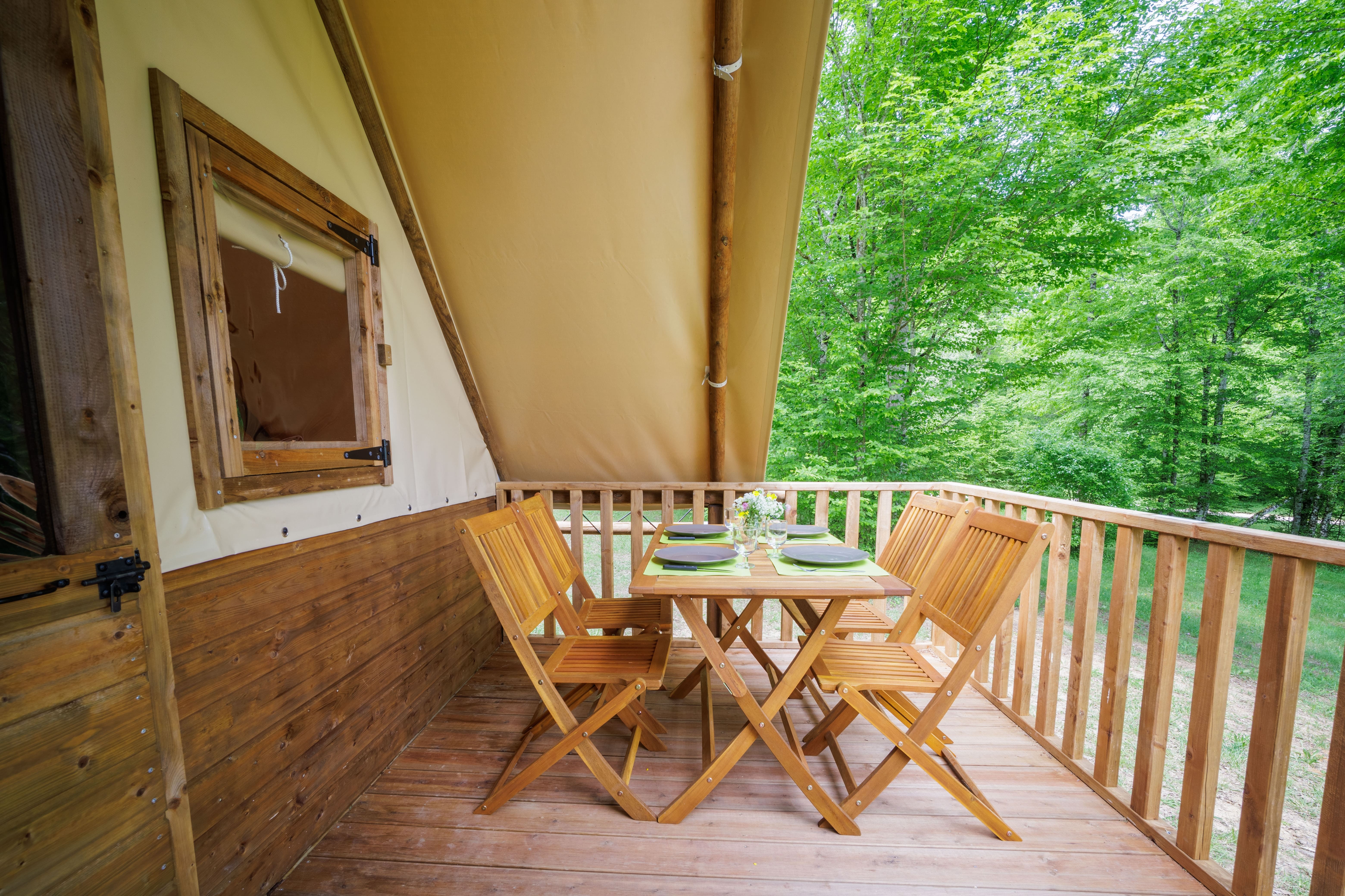 Cabane Aventure — Séjour nature avec spa à La Clairière (Lot) à Cahors — vue intérieure