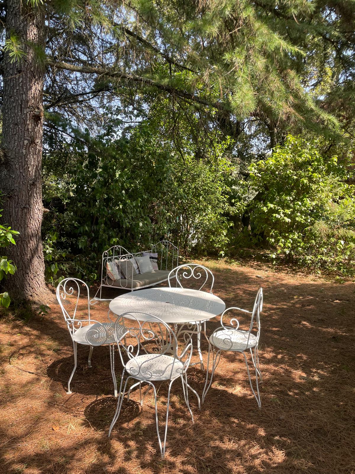 Lodge dans les arbres — Cabane avec piscine à Villevieille (Gard) à Villevieille — vue depuis la terrasse