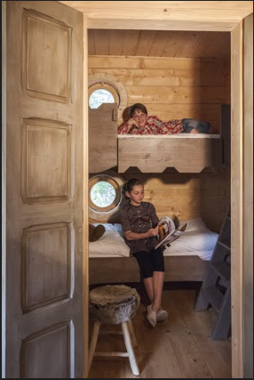 Cabane Fuste : une expérience suspendue en Languedoc-Roussillon à Villalier — espace de vie