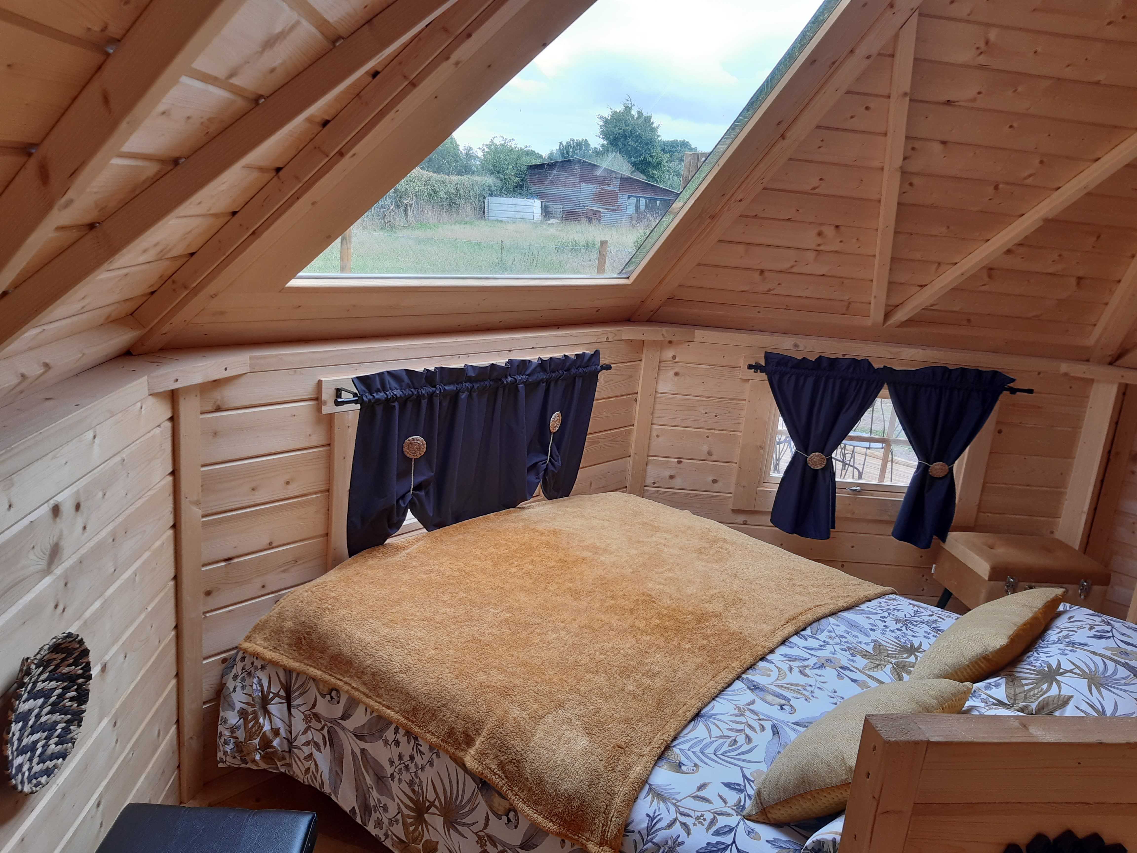 Kota 'vue étoilée' — Nuit insolite avec spa à Seine-Maritime à Rouen — vue intérieure