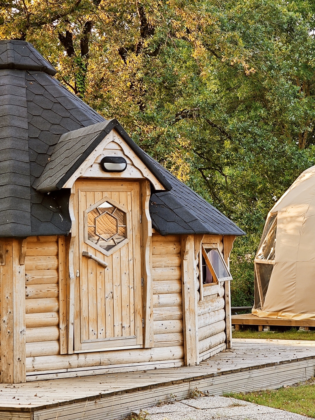 Hygge Scandinave : une cabane avec spa privatif à Aizenay