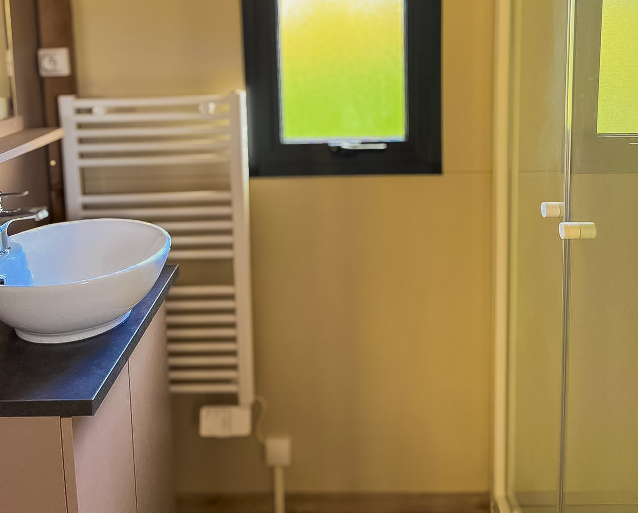 Chalet Pinot & Bain Nordique — Séjour relaxant à Moloy en Côte-d'Or à Moloy — salle de bain