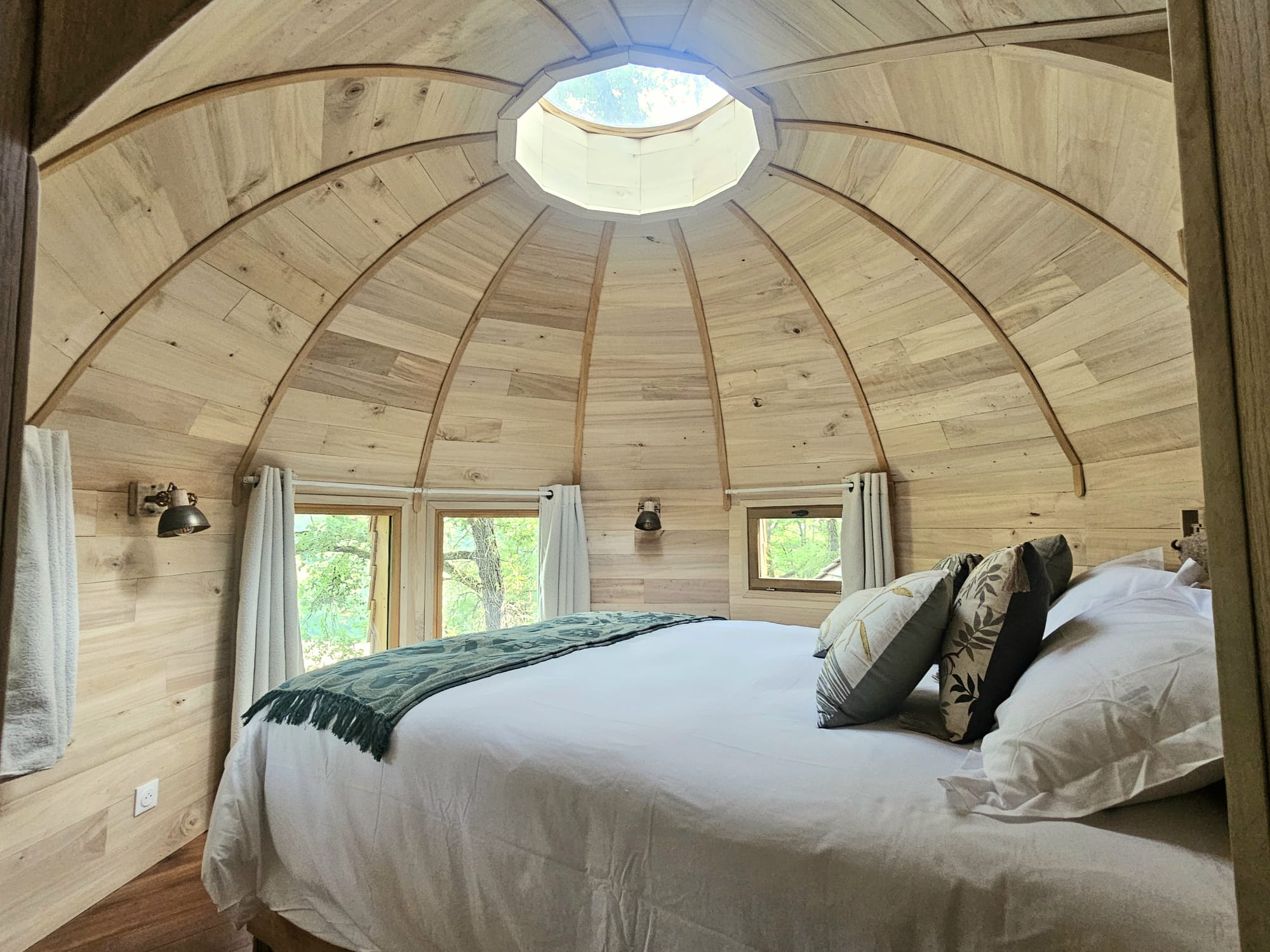 Cabane perchée ASTERIA — Nuit romantique avec spa à Sarrant (Gers) à Sarrant — vue depuis la terrasse