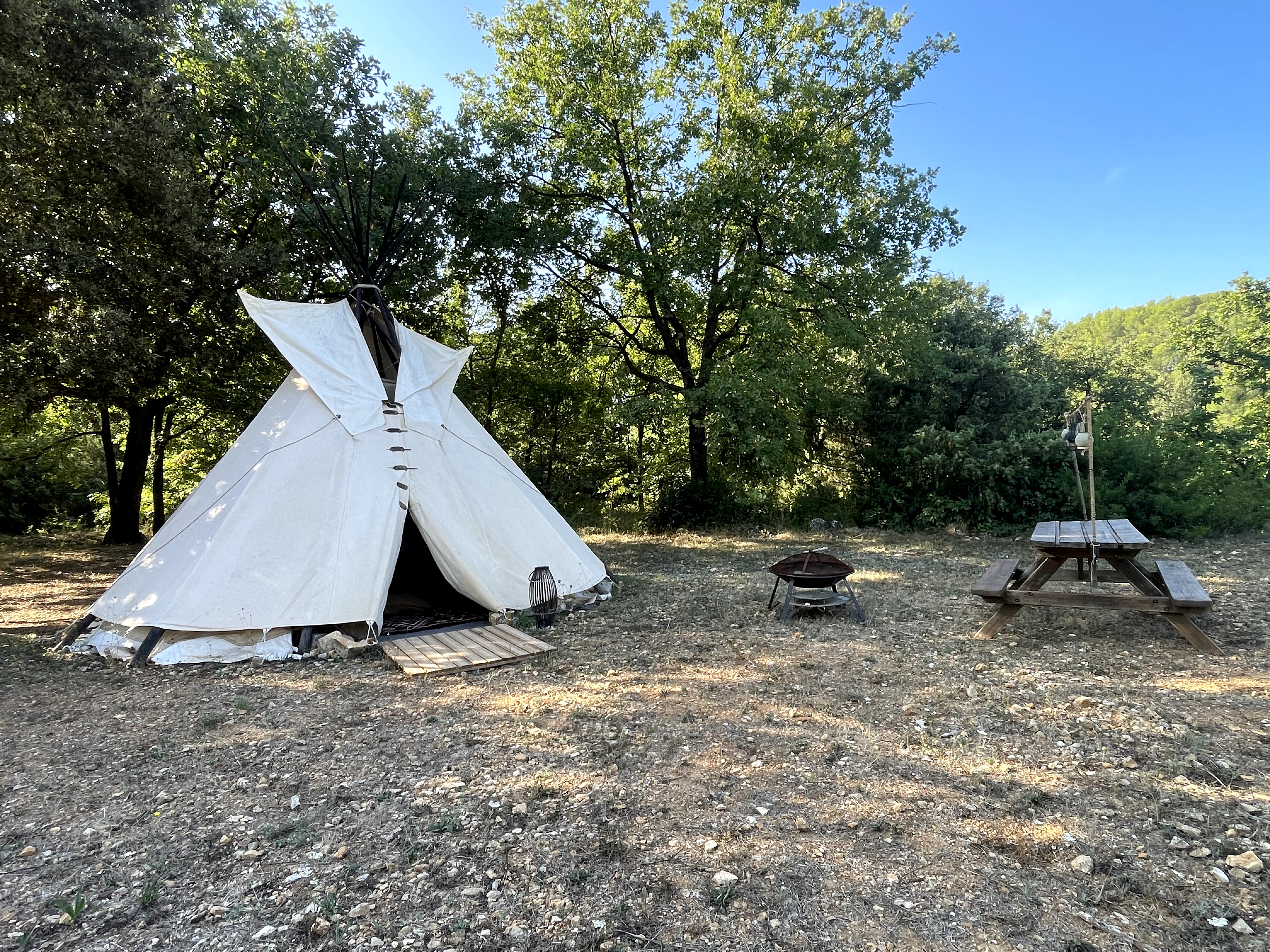 Naskapi : un tipi enchanteur au cœur de la Provence