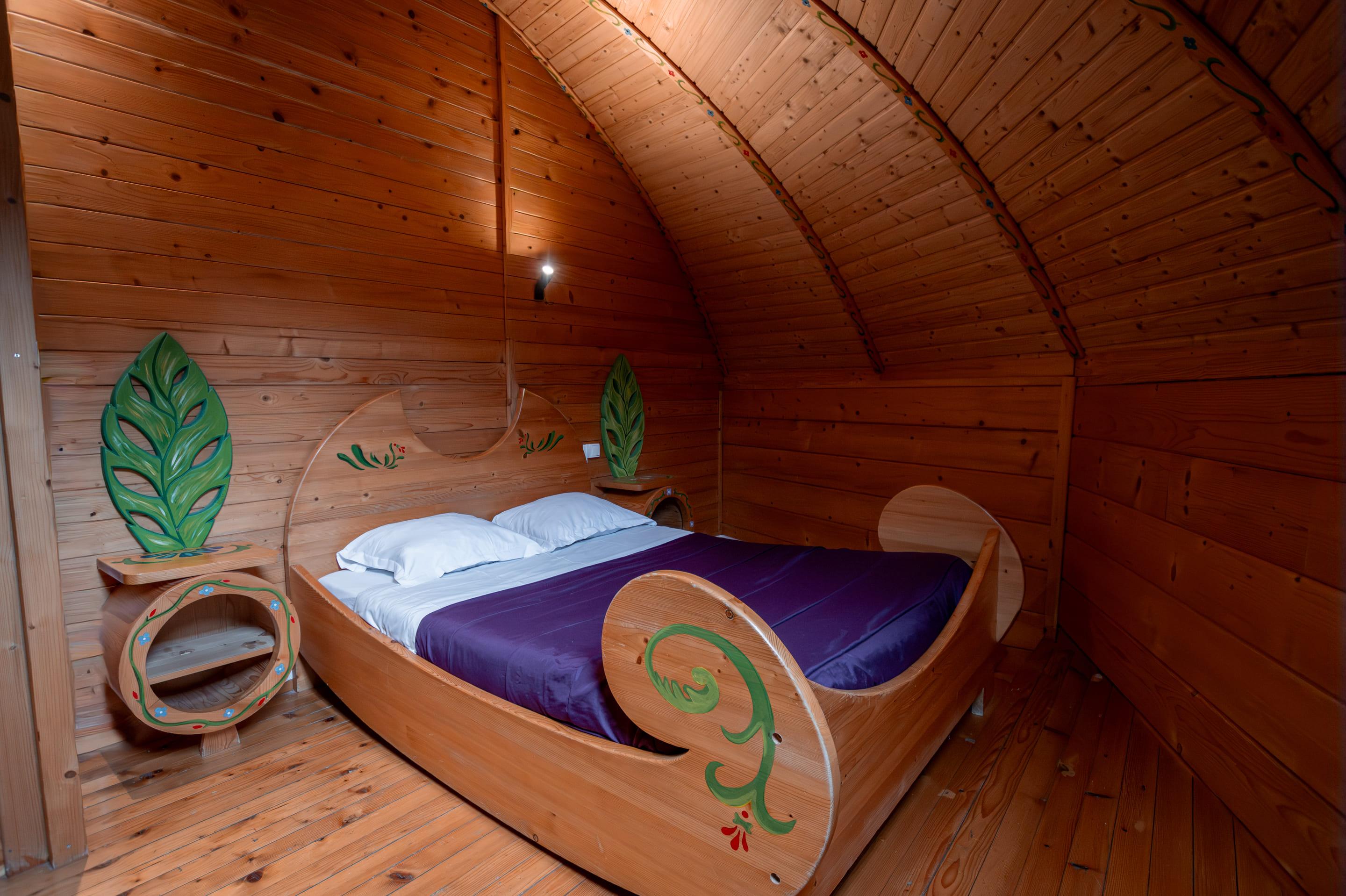 La Maison Escargot — Hébergement insolite avec spa à Vienne à Vienne — vue intérieure