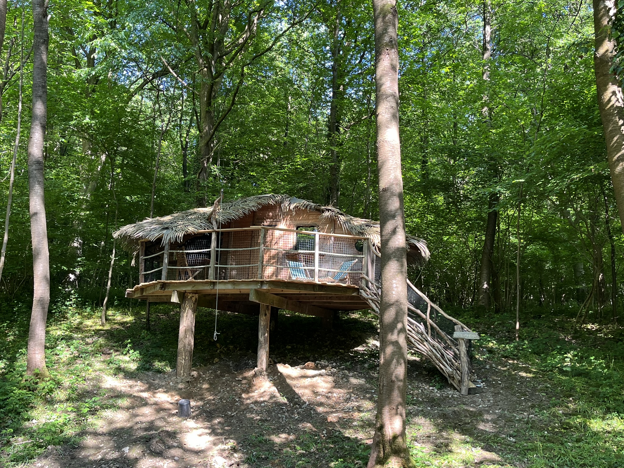 Soleil Royal : une cabane perchée au cœur de la nature normande