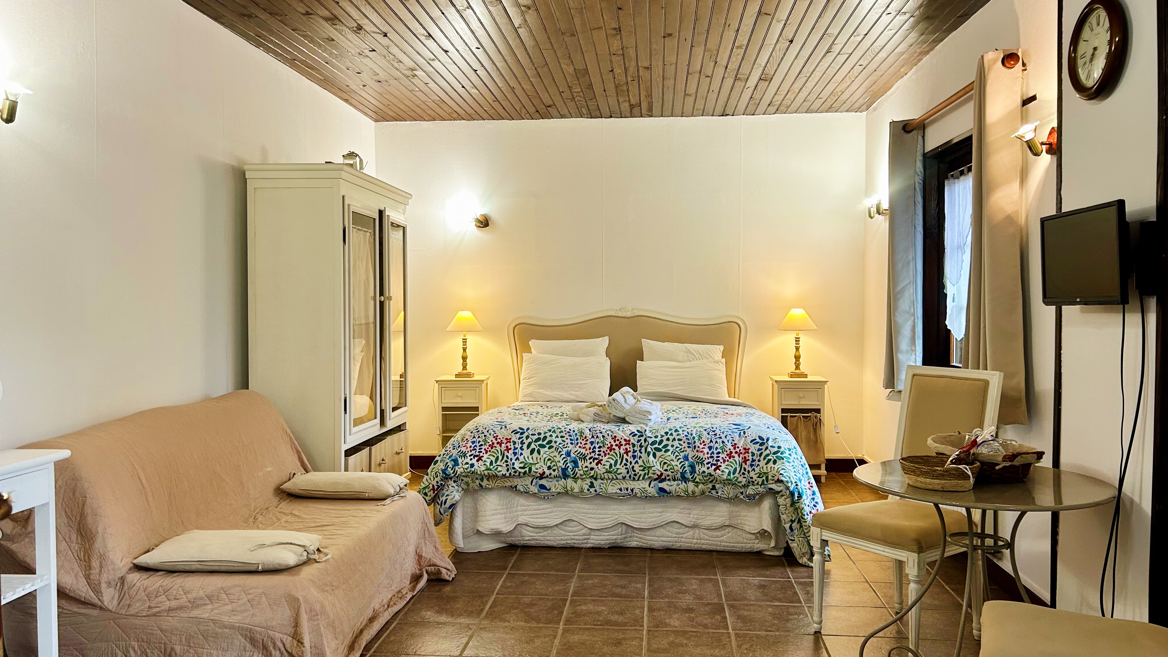 Studio Châtaigne — Maison insolite avec spa à Dordogne à Alles-sur-Dordogne — détail architectural
