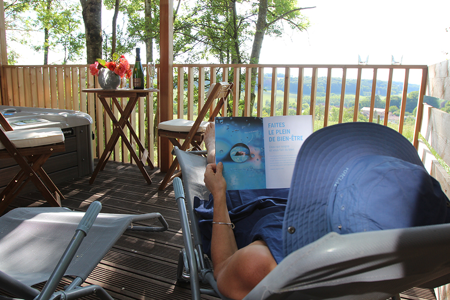 Cabane Spa Isao : une évasion sensorielle en Lorraine à Ville-Sur-Illon — vue intérieure