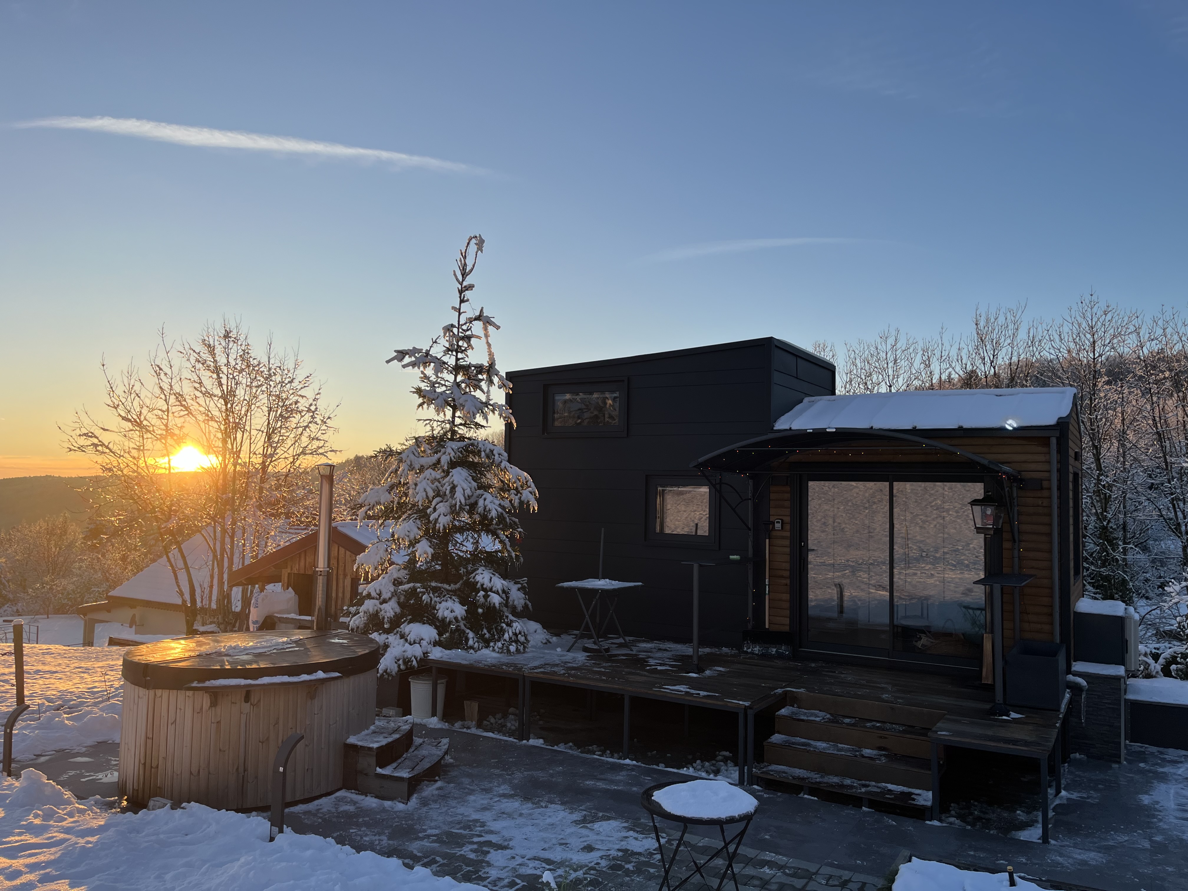 Tiny house Athena & Spa : une évasion sensorielle en Franche-Comté