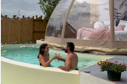 Un wigwam enchanteur avec piscine et spa en Languedoc-Roussillon à Malves En Minervois — salle de bain
