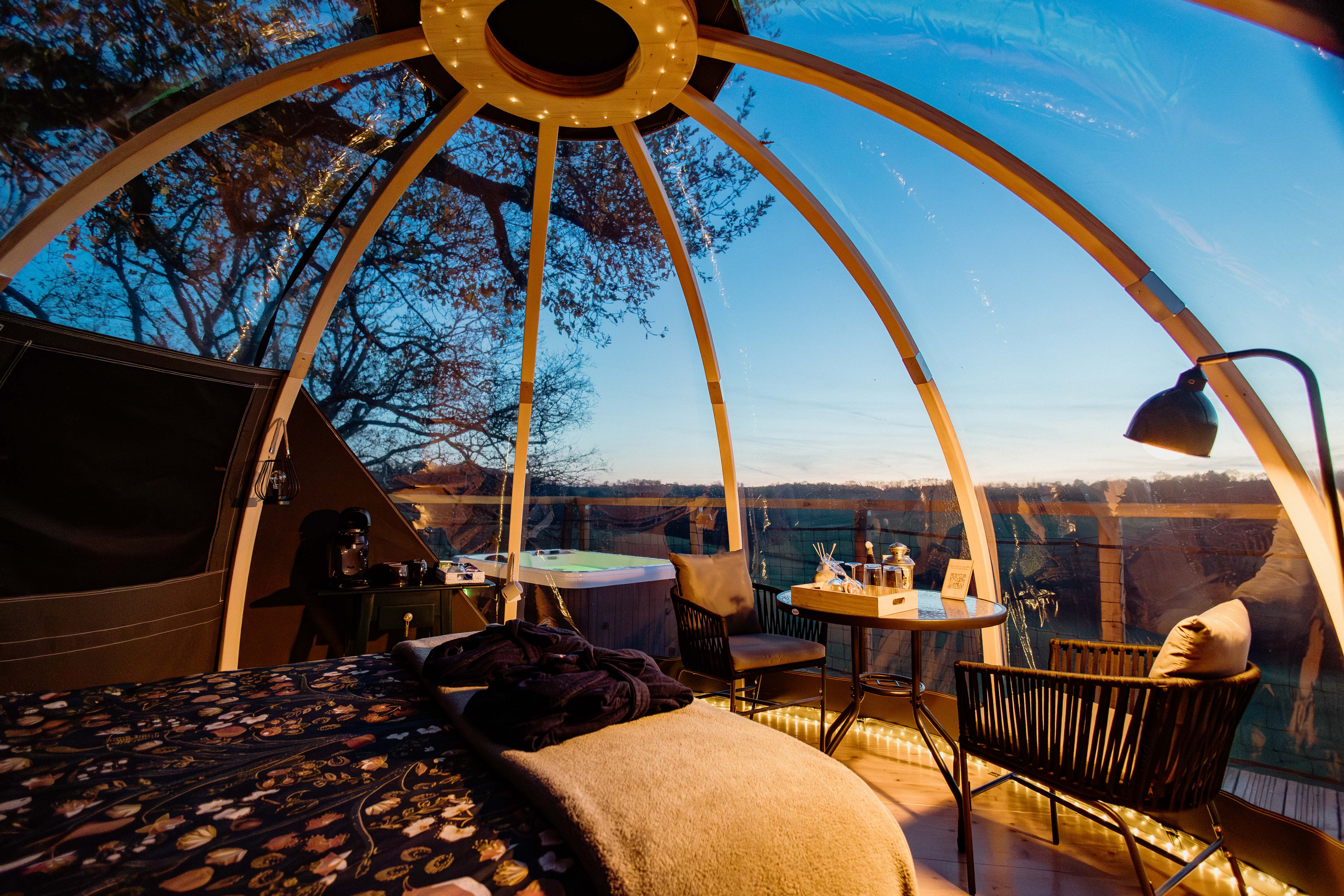 Bulle au sommet du Chêne & Spa — Nuit perchée à 6m dans le Gers à Lartigue — environnement naturel