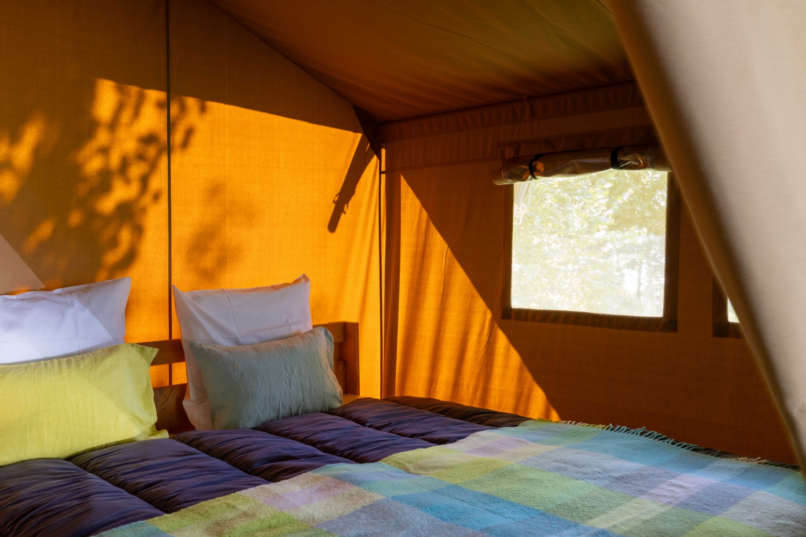 Safari Lodge — Séjour insolite avec spa à Charente-Maritime à Saintes — chambre