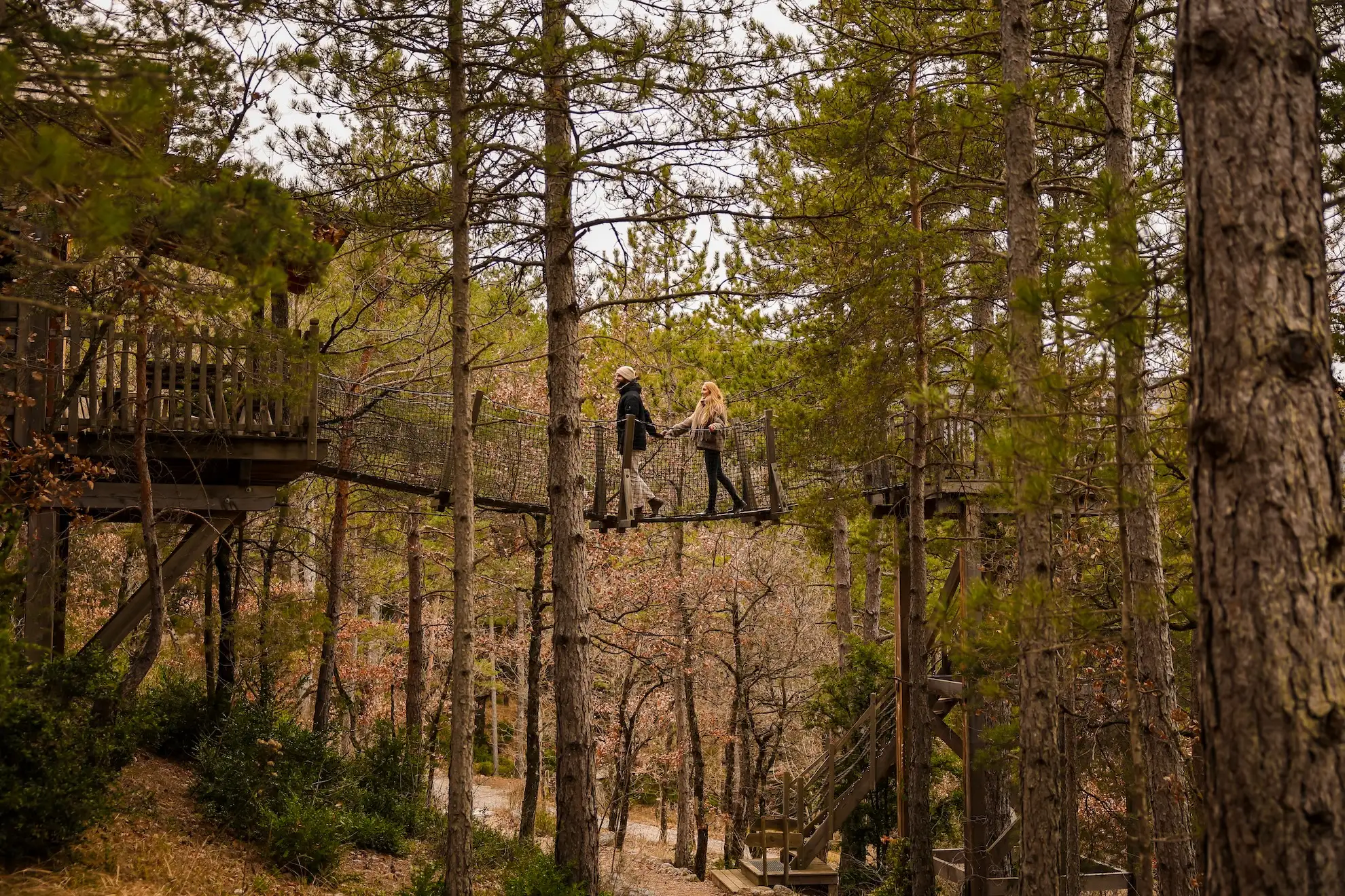 Épine Vinette & Spa — Cabane dans les arbres avec spa à Hautes-Alpes à Réallon — salle de bain