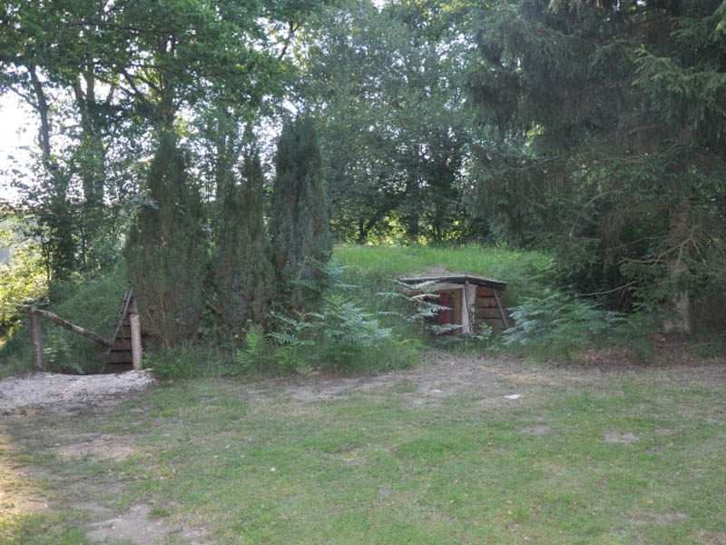 La cachette de Bilbo : une maison de hobbit au cœur de la Picardie à Fere En Tardenois — salle de bain