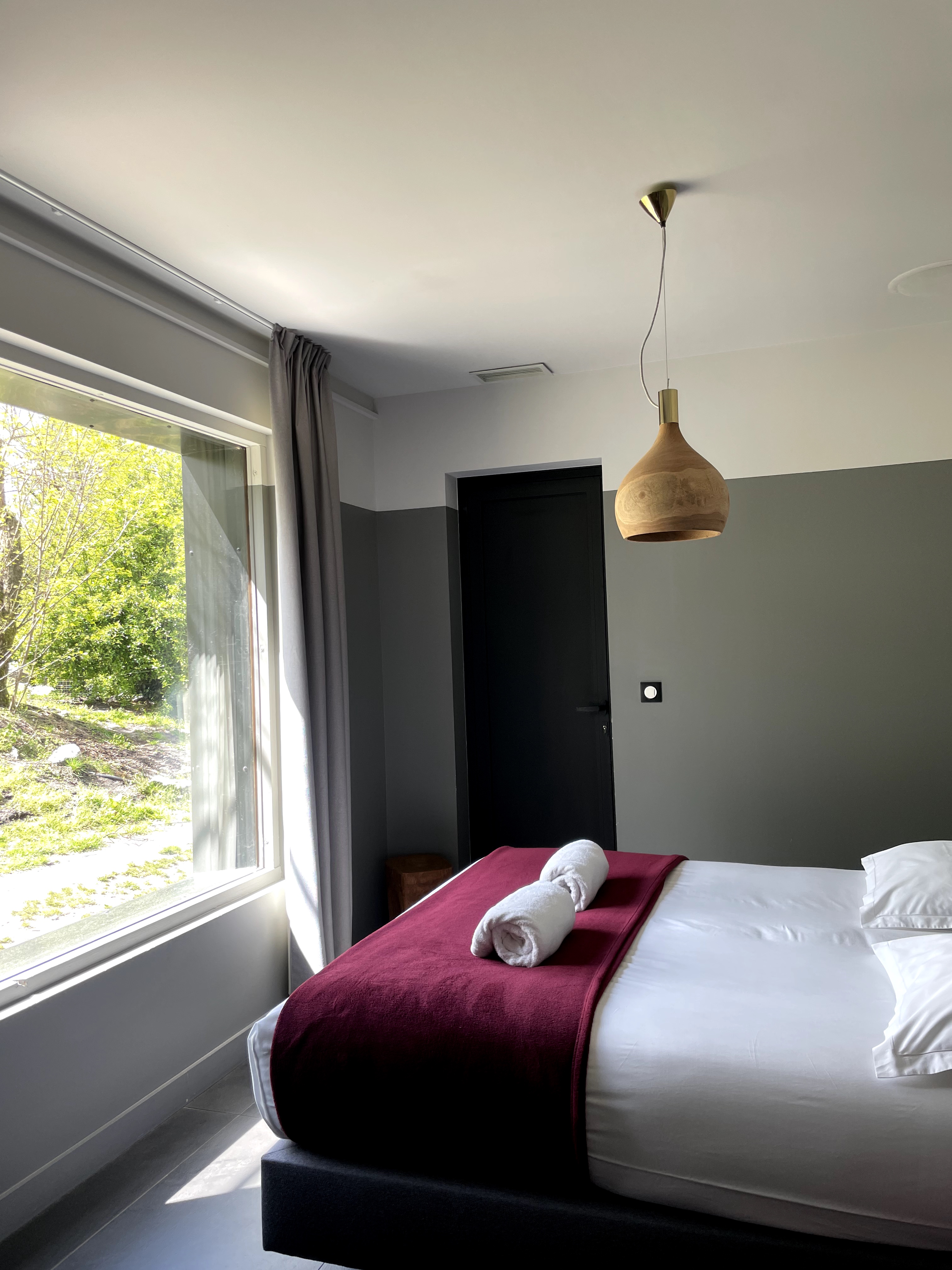 Lodge Tigre blanc : une immersion thématique en Aquitaine à Pessac — cuisine
