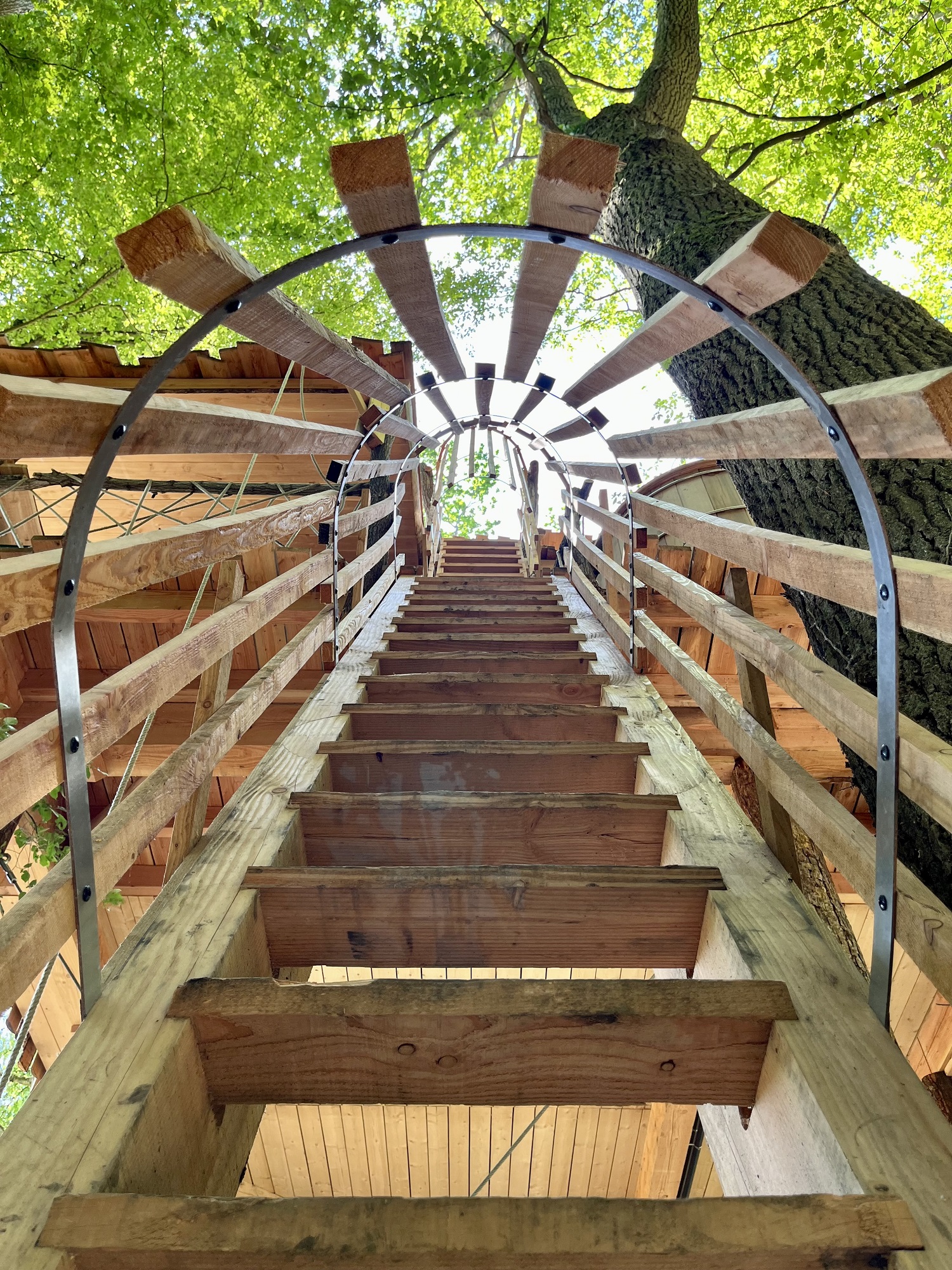 Cabane Spa Temps Suspendu : une immersion dans les arbres en Picardie à St-Léger-Aux-Bois — cuisine