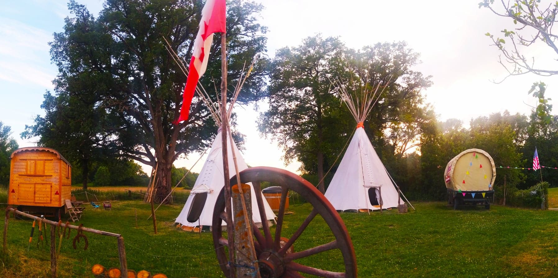 Séjournez dans un tipi cheyenne au cœur du Limousin à Saint Martial Sur Isop — vue intérieure