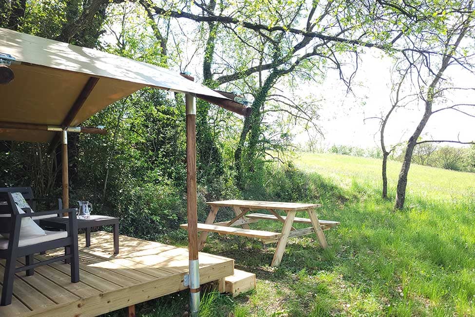 Mini tente safari — Glamping avec spa à Gard à Saint-Jean-du-Gard — vue intérieure
