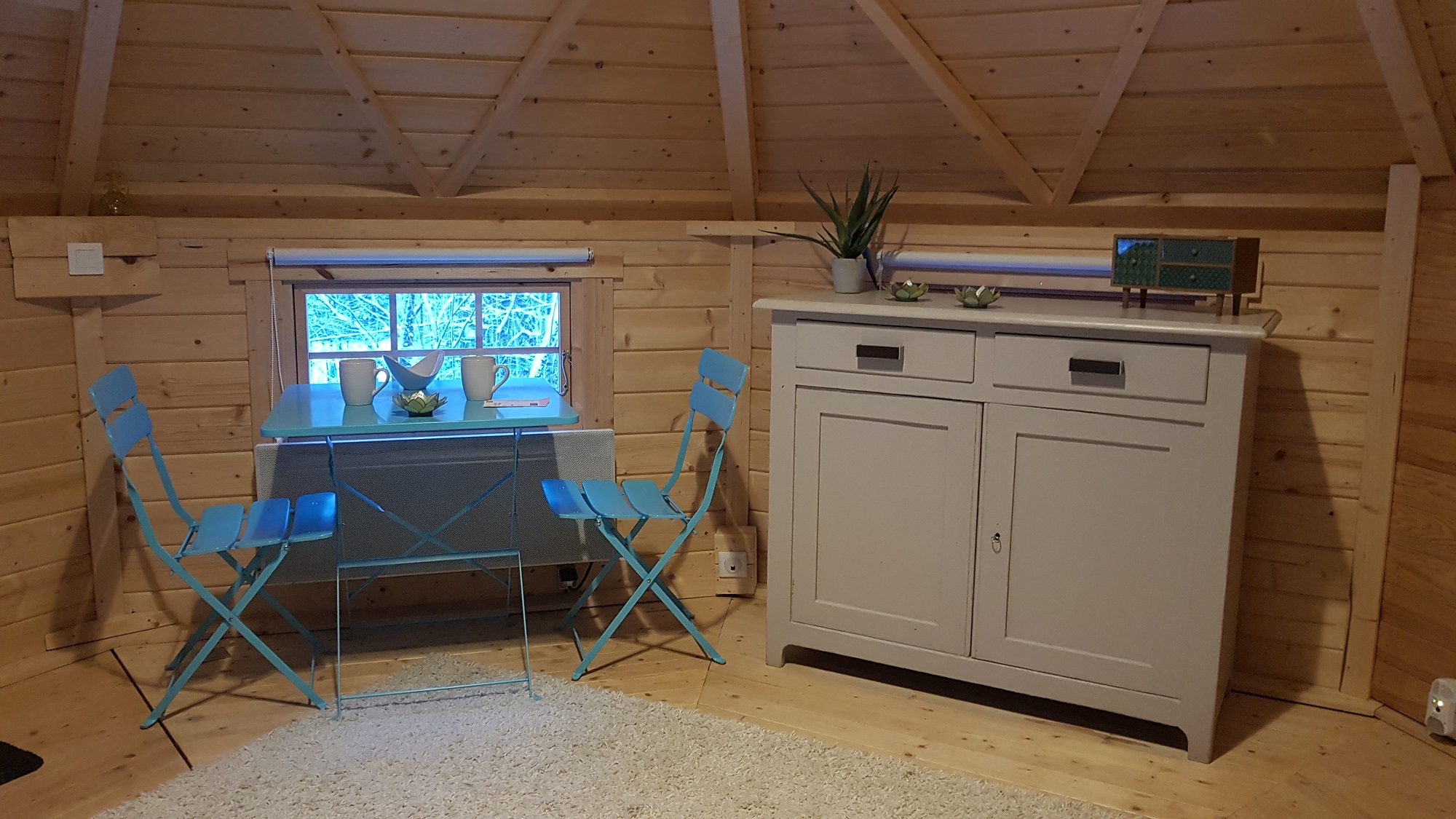 Kota Willow : une immersion en pleine nature alsacienne à Métzéral — chambre