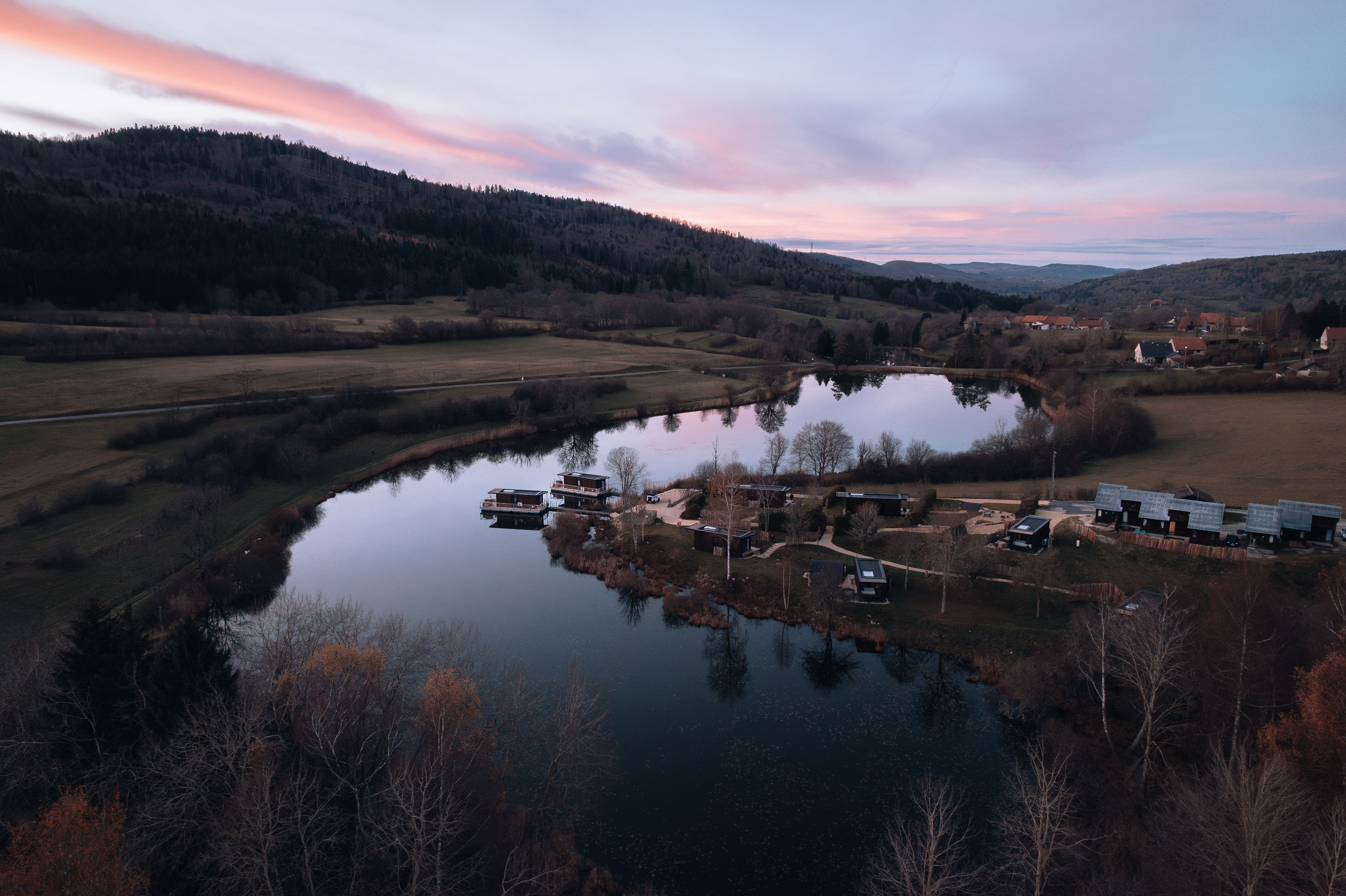 Lodge Famille sur Terre & Spa : une évasion sensorielle en Rhône-Alpes à Plateau D'hauteville — cuisine