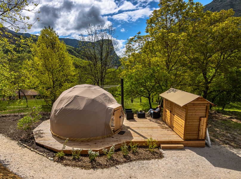 Le Dôme Etoiles — Nuit panoramique à Chasteuil (Alpes-de-Haute-Provence) à Castellane — vue intérieure