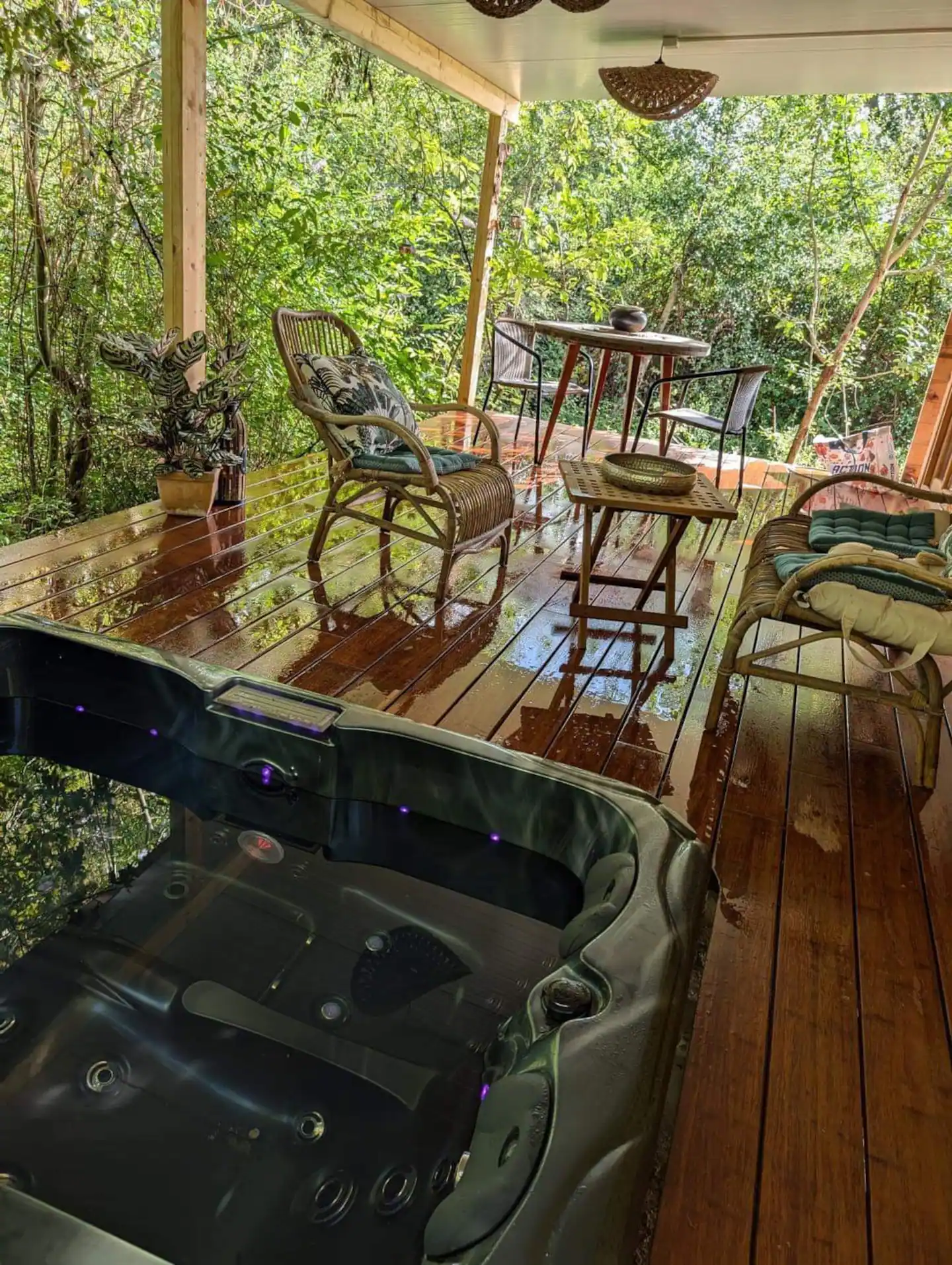 Coco bohème — Cabane sur pilotis avec jacuzzi à Hautes-Pyrénées à Lourdes — chambre