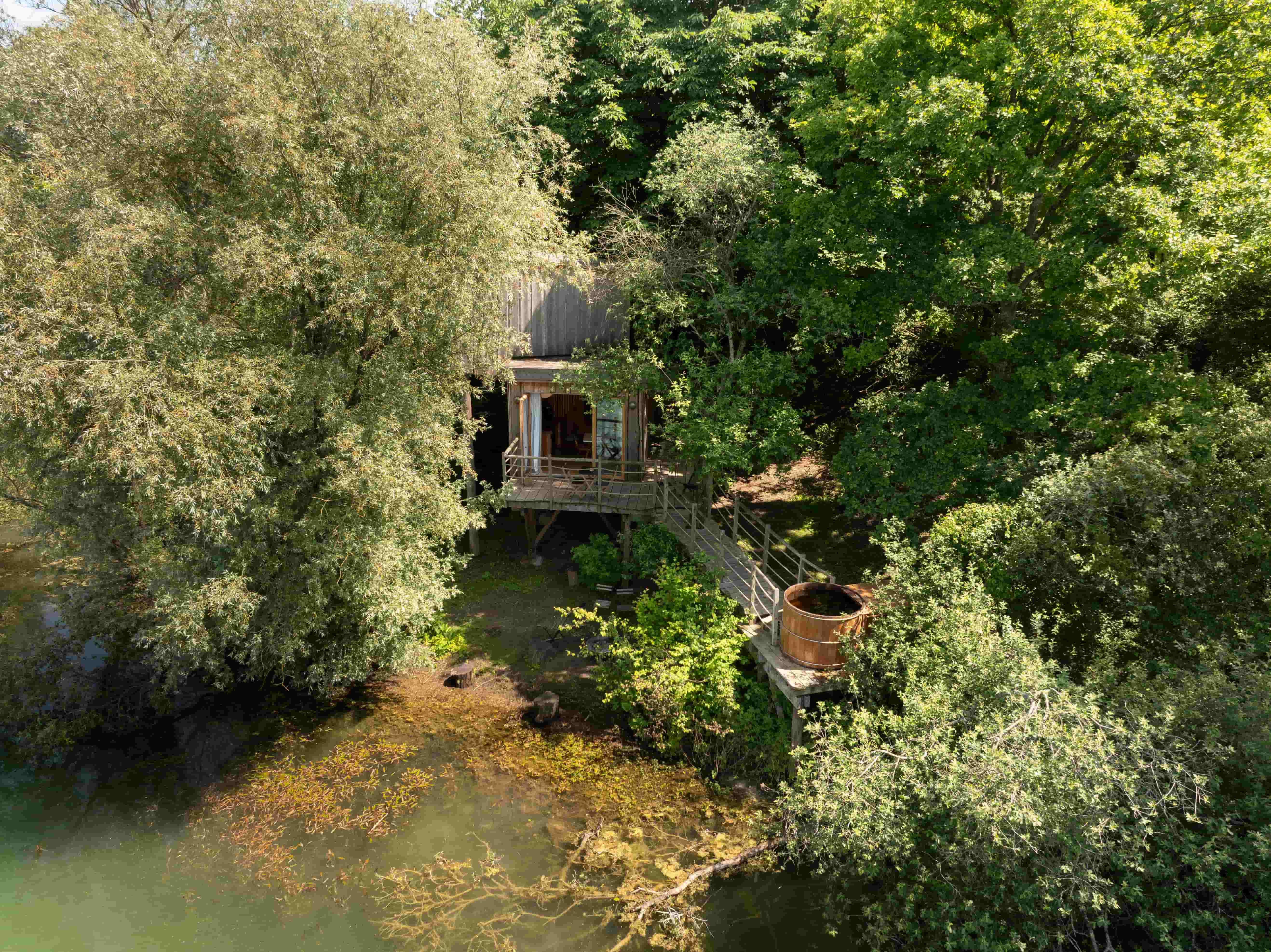 Cabane Spa Grand Horizon : une évasion sur pilotis en Picardie