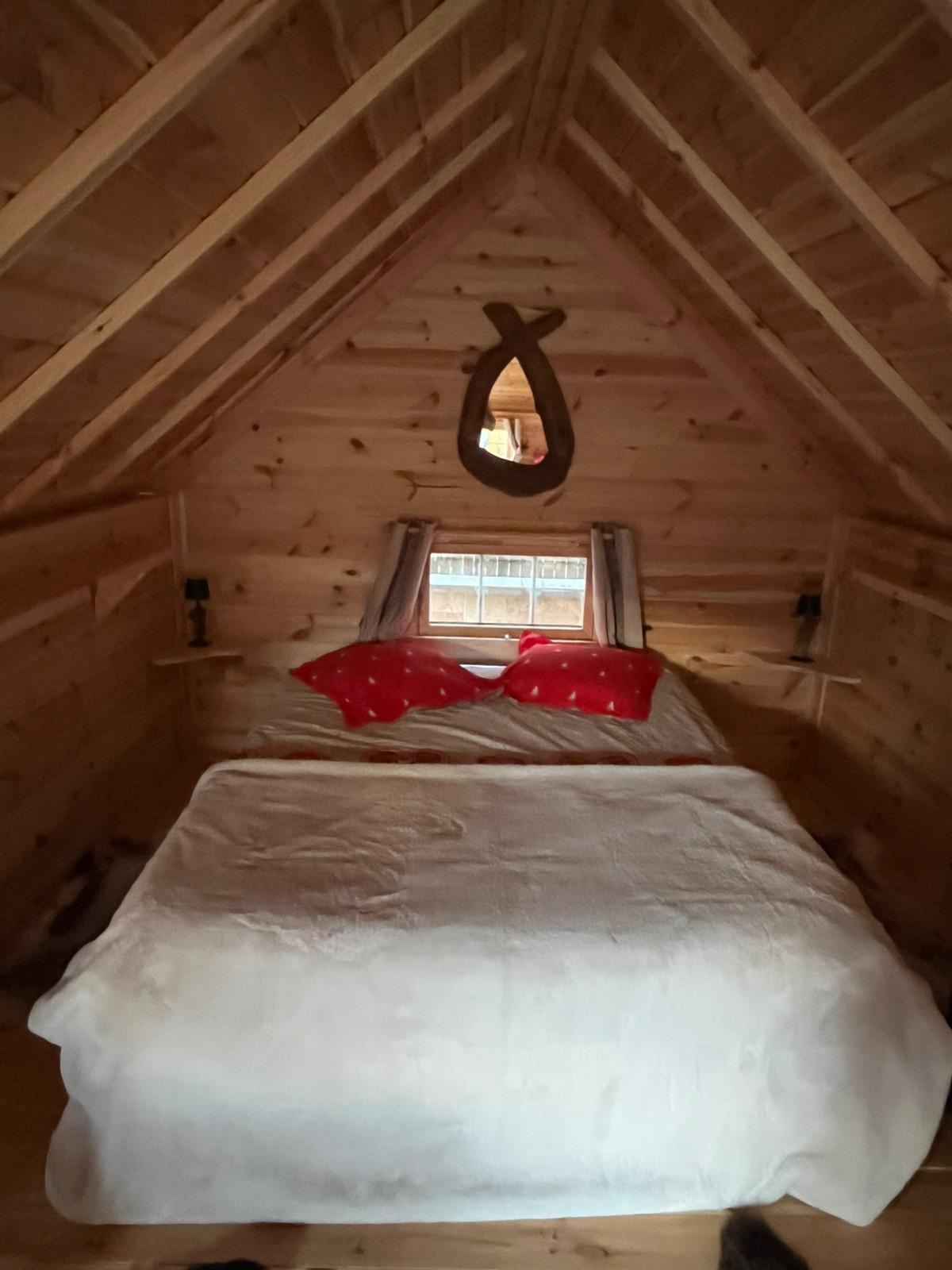 COSY TRIP Kota finlandais — Détente avec spa au pied de la Chartreuse à Saint-Pierre-de-Chartreuse — salle de bain
