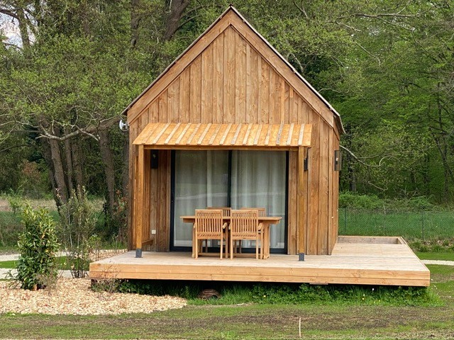 Le Nid des Renouveaux — Cabane avec vue sur étang à Oise à Beauvais — vue intérieure