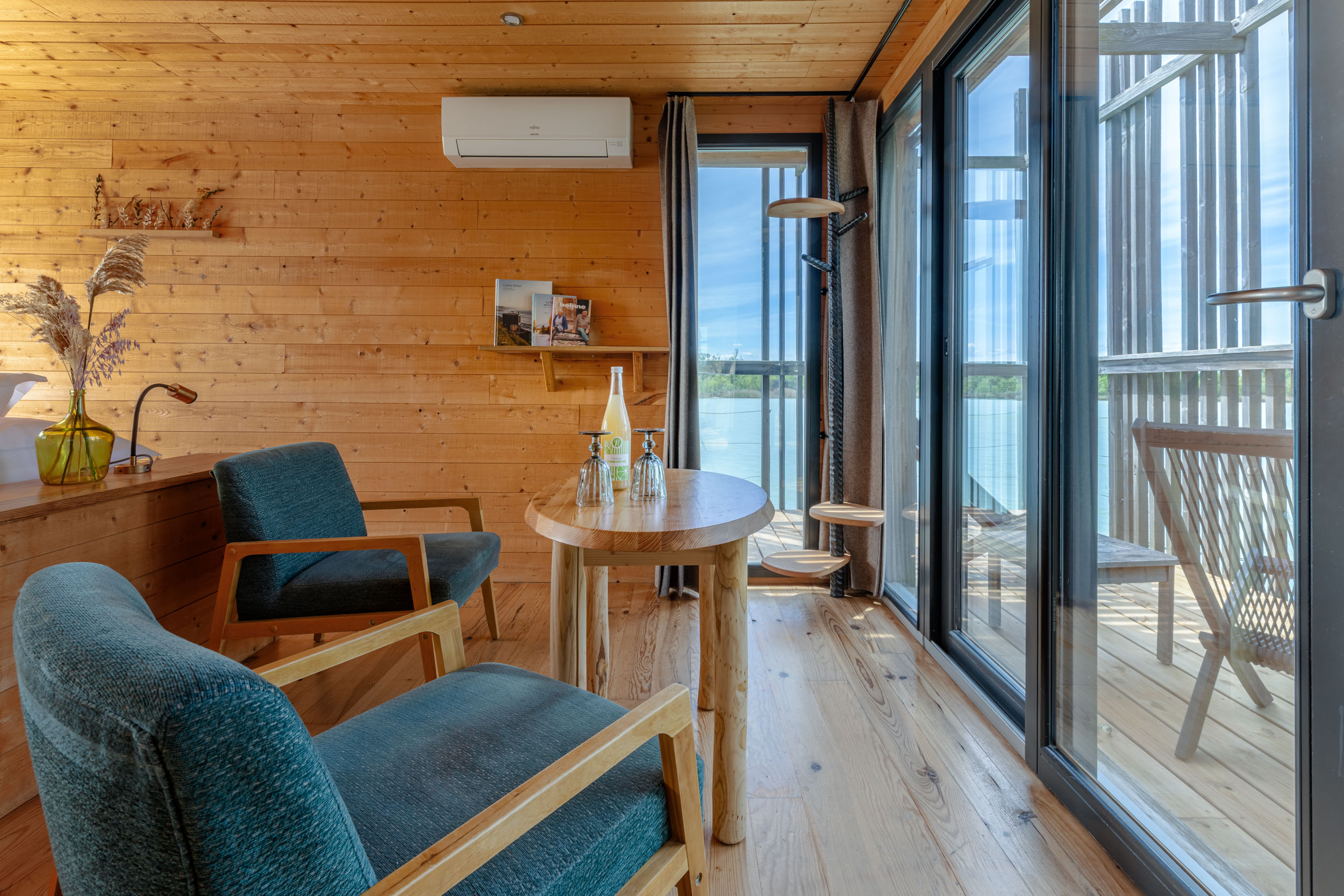 Cabane Spa Bora Bora : une évasion sur l'eau en Provence à Sorgues — salle de bain