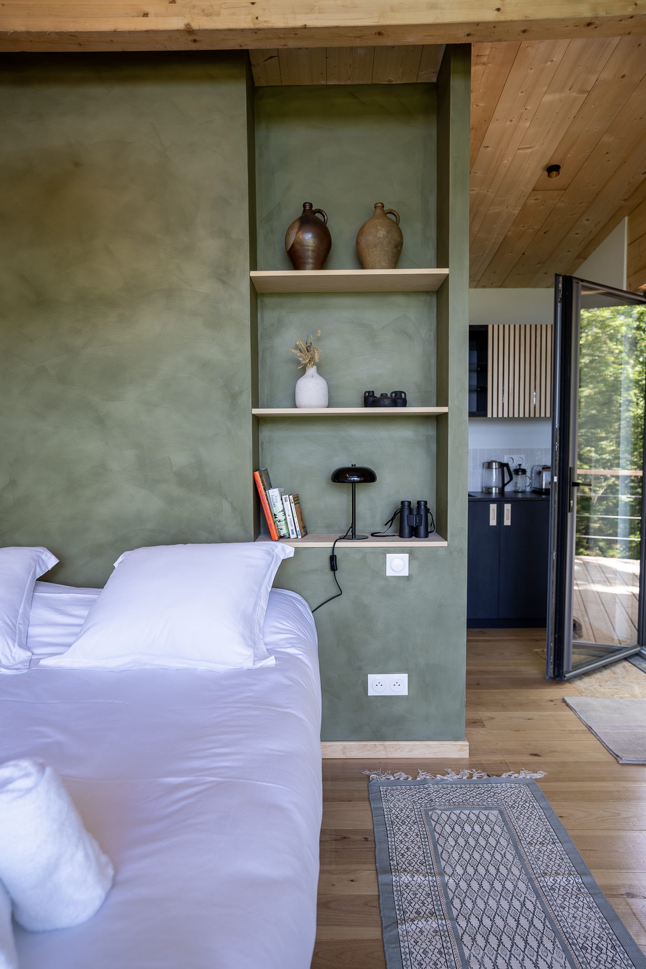 La Cabane le Carrelet 1 — Cabane dans les arbres avec Spa à Lot-et-Garonne à Lafitte-sur-Lot — salle de bain