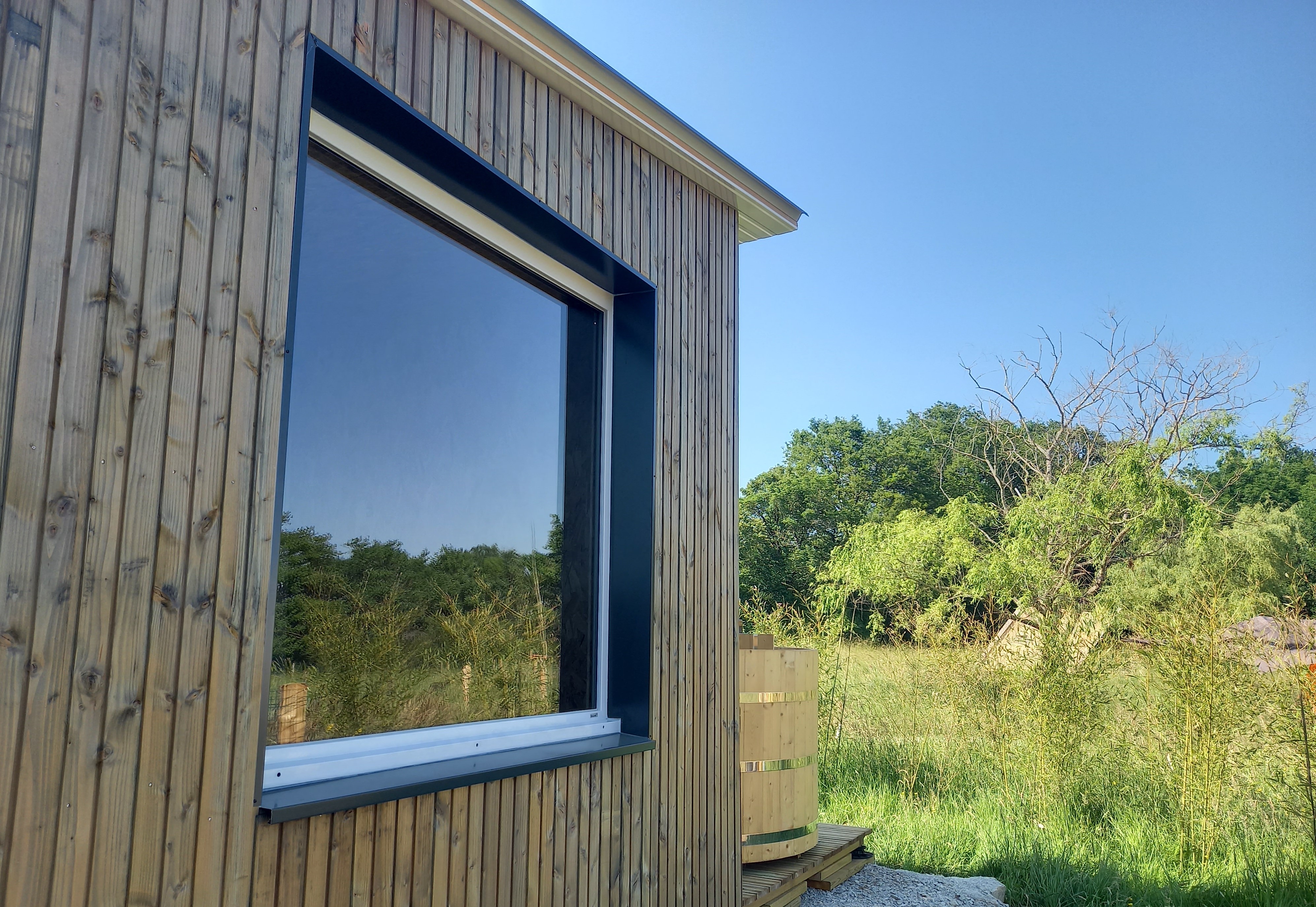 Ecolodge premium avec bain nordique privatif en pleine nature à La Robinière — salle de bain