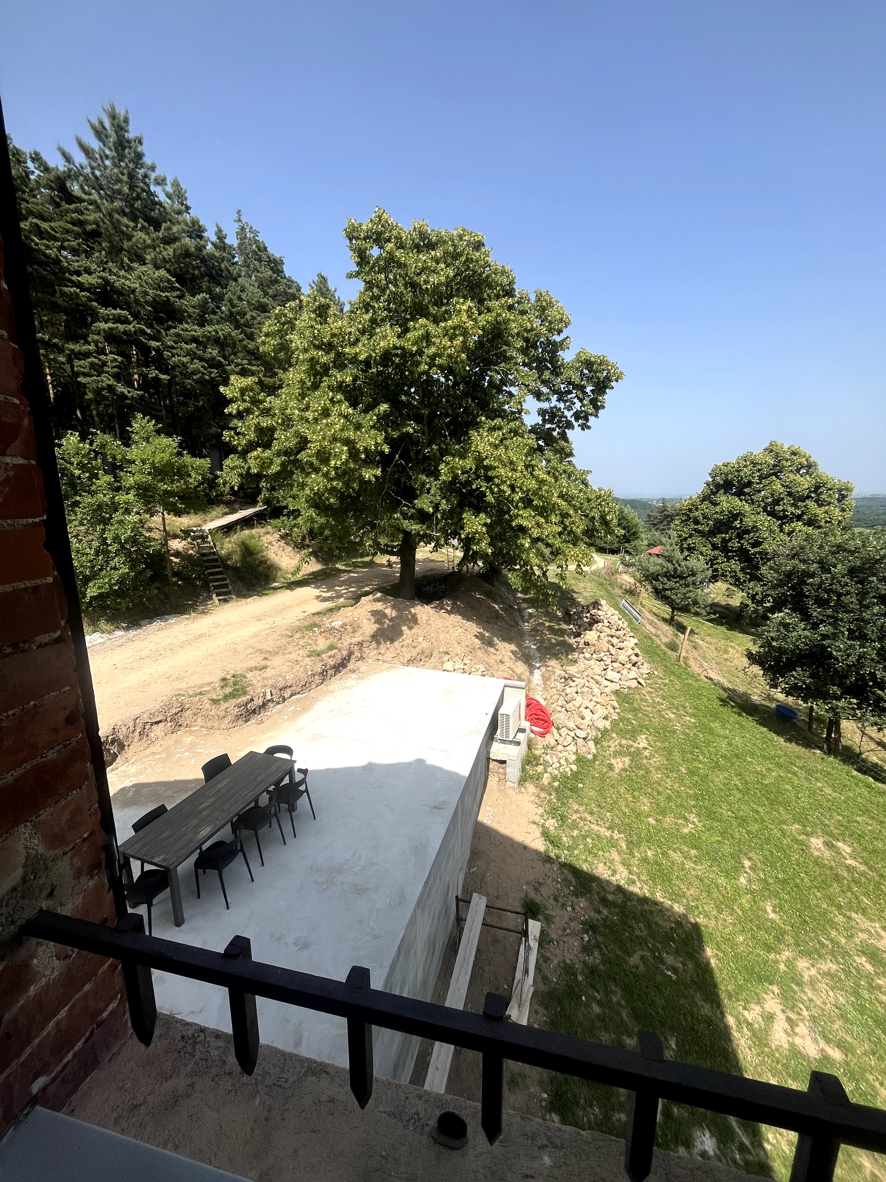 Gîte du domaine Solio — Maison insolite avec spa à Ardèche à Aubenas — vue intérieure