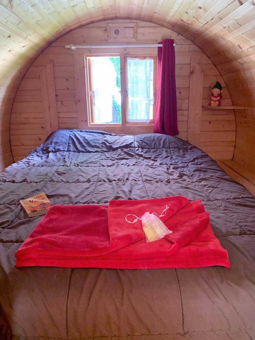 Un tonneau atypique pour une escapade en Pays de la Loire à Guérande — espace de vie
