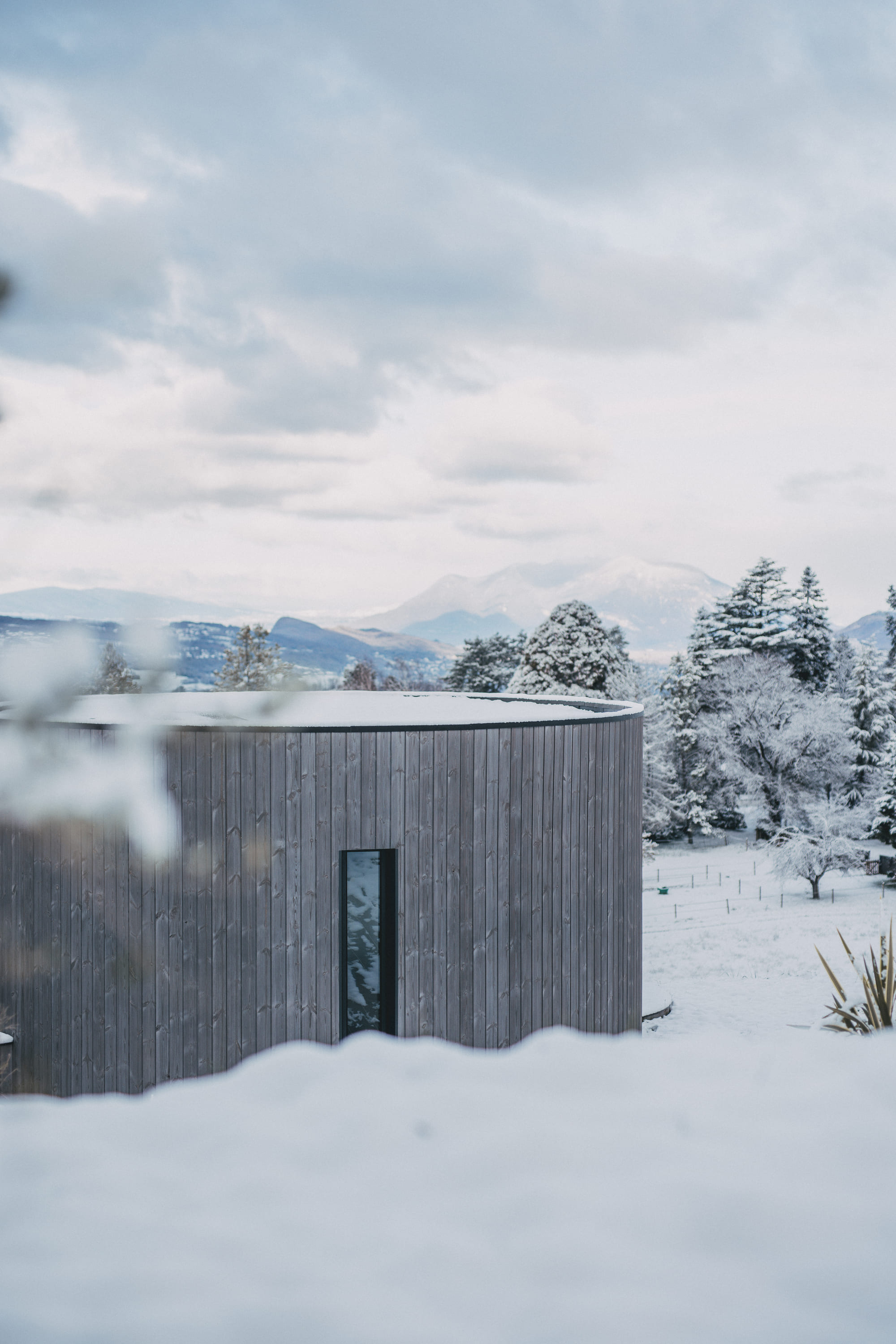 Suite d'Exception - Spa & Sauna — Hébergement de luxe à Savoie à Chambéry — détail architectural
