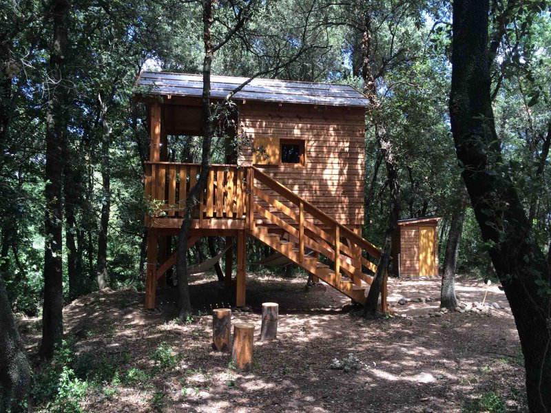 La Cabane Pascale : une échappée belle sur pilotis à Maureillas-Las-Illas — salle de bain