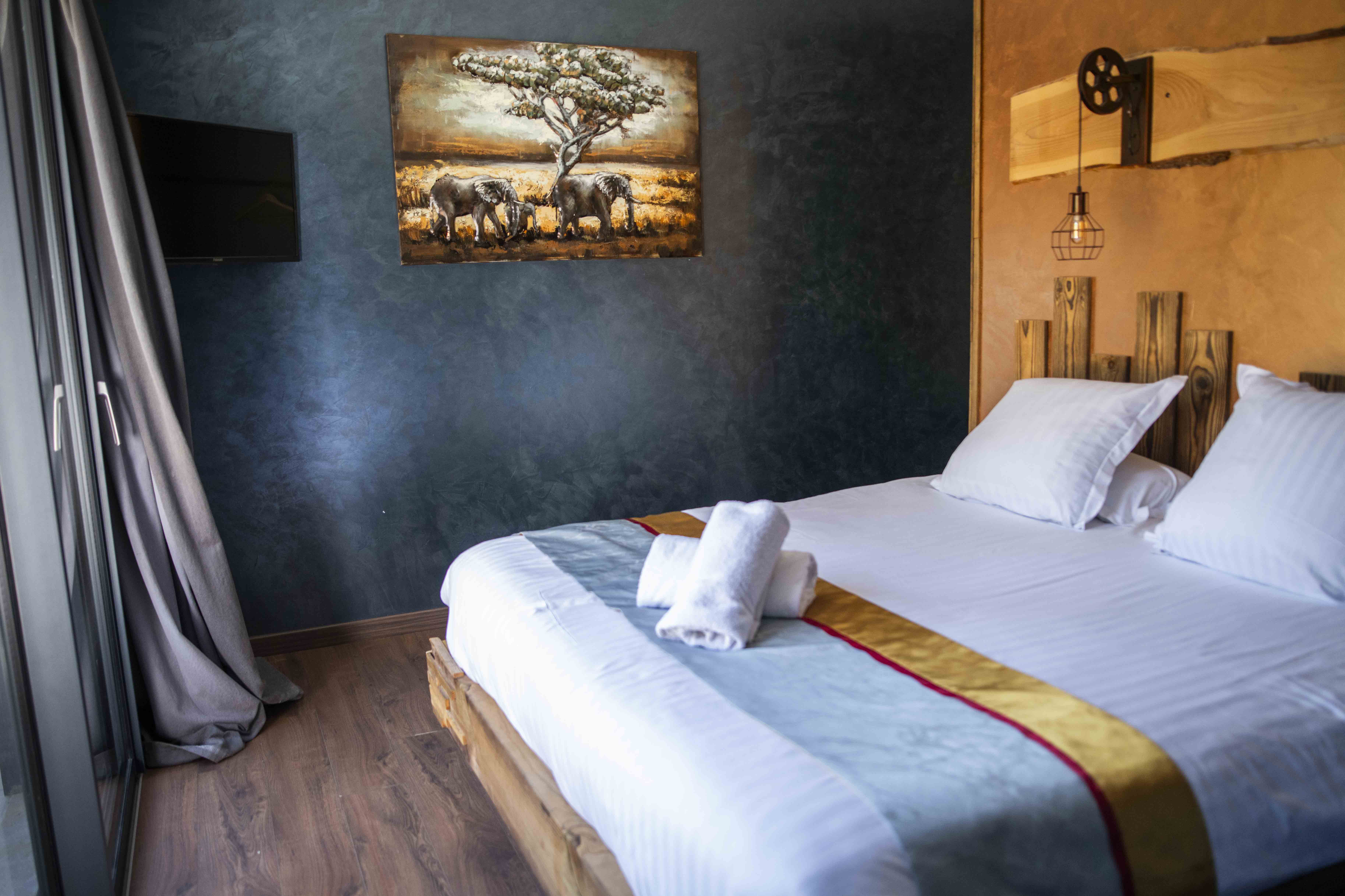 Villa XXL Safari — Cabane sur pilotis avec piscine à Gard à Alès — cuisine