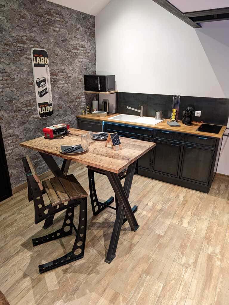 Le Garage de Sophie — Hébergement avec Spa à Savoie à Aiguebelette-le-Lac — espace de vie