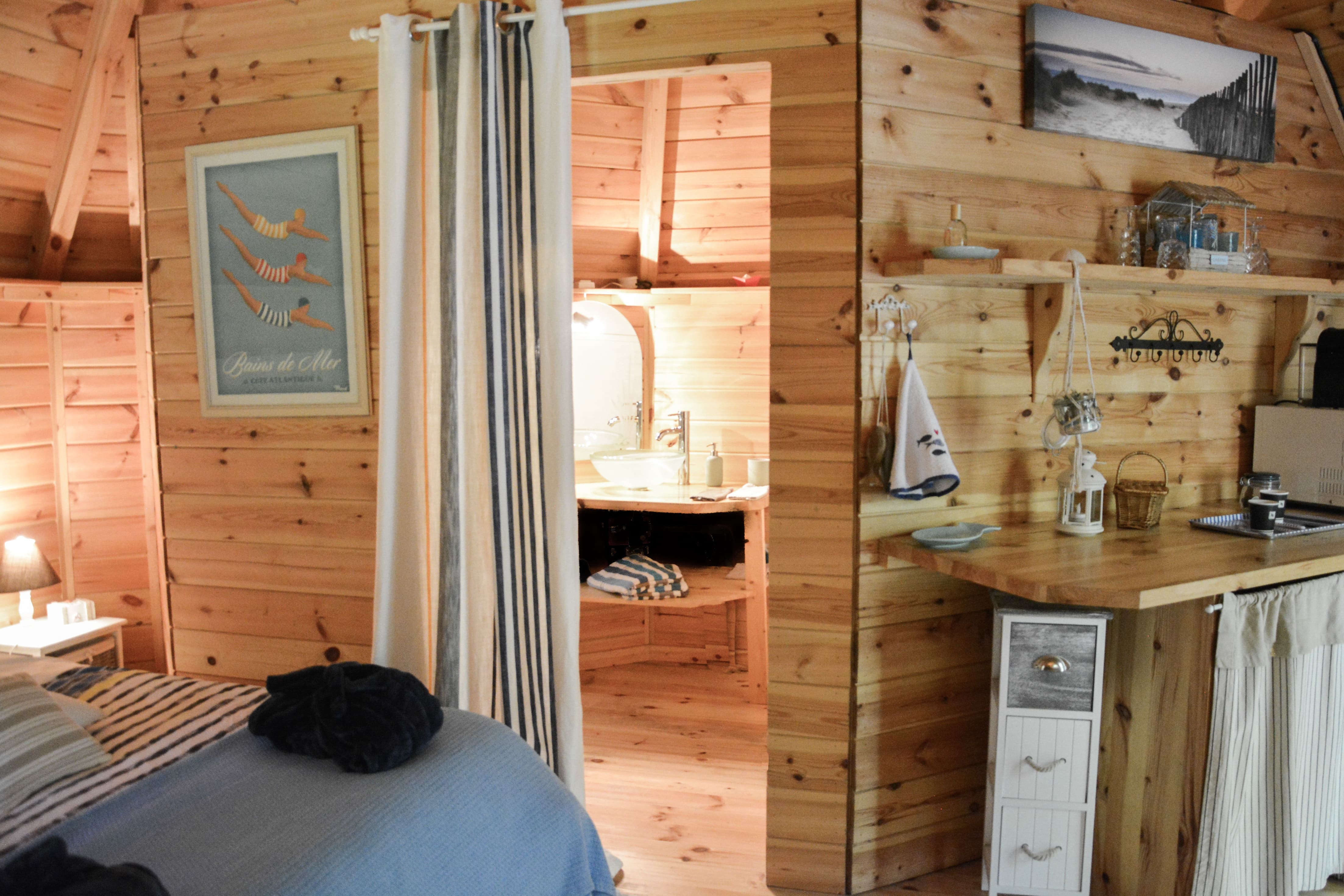 Le Chalet Fin-Landais & Spa : une évasion romantique en Aquitaine à Hossegor — chambre