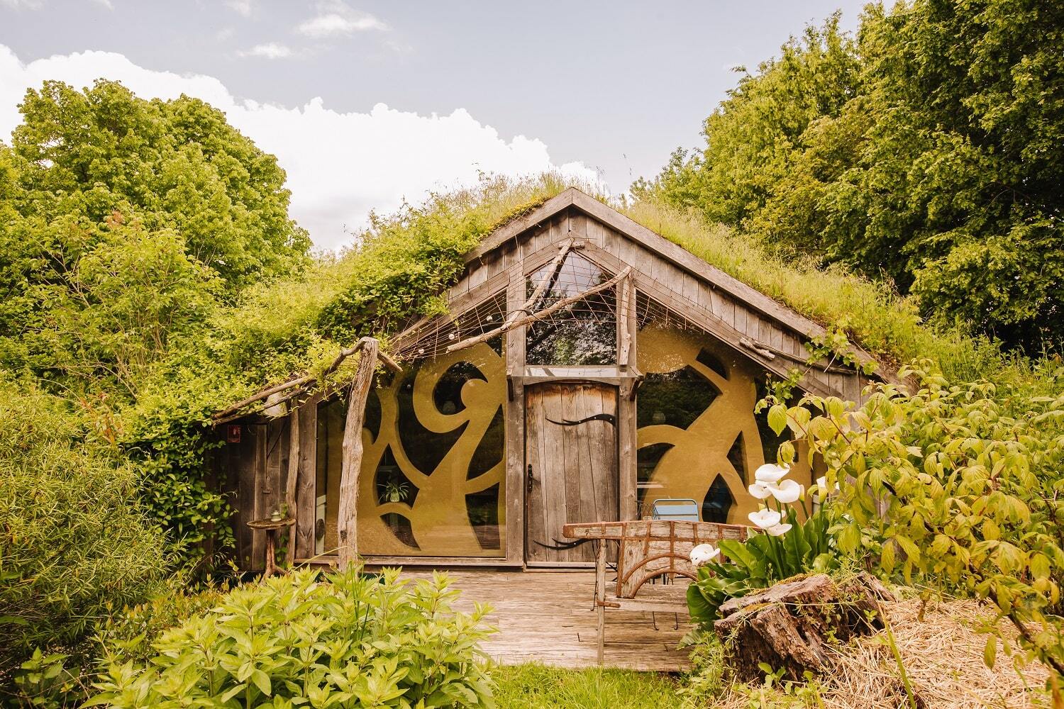 Ecolodge sous les Pommiers : une cabane végétalisée en Bretagne à Saint-M'hervé — espace de vie