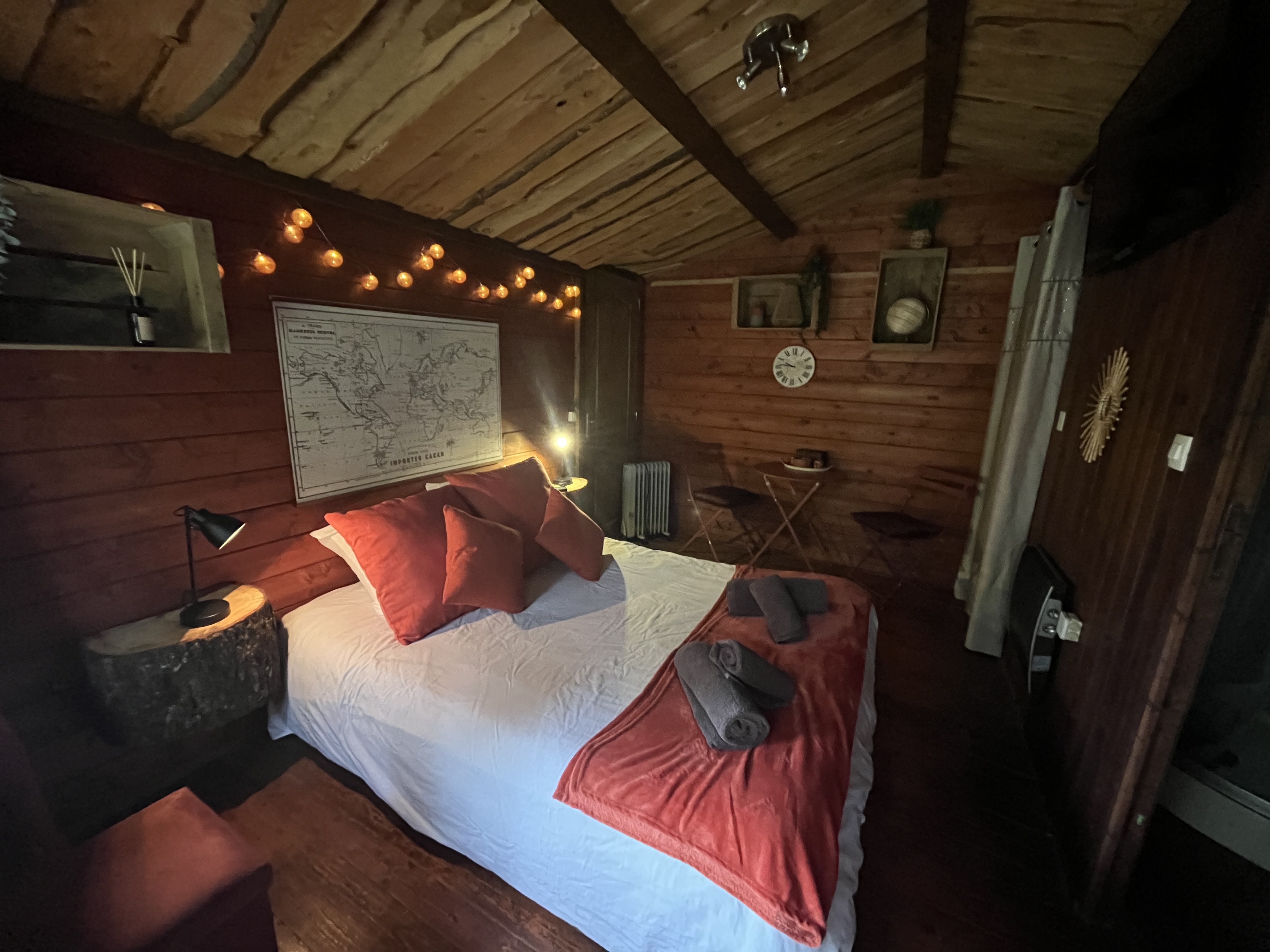 Chalet Trimph — Chalet avec spa à Tarn à Le Maloya — vue intérieure