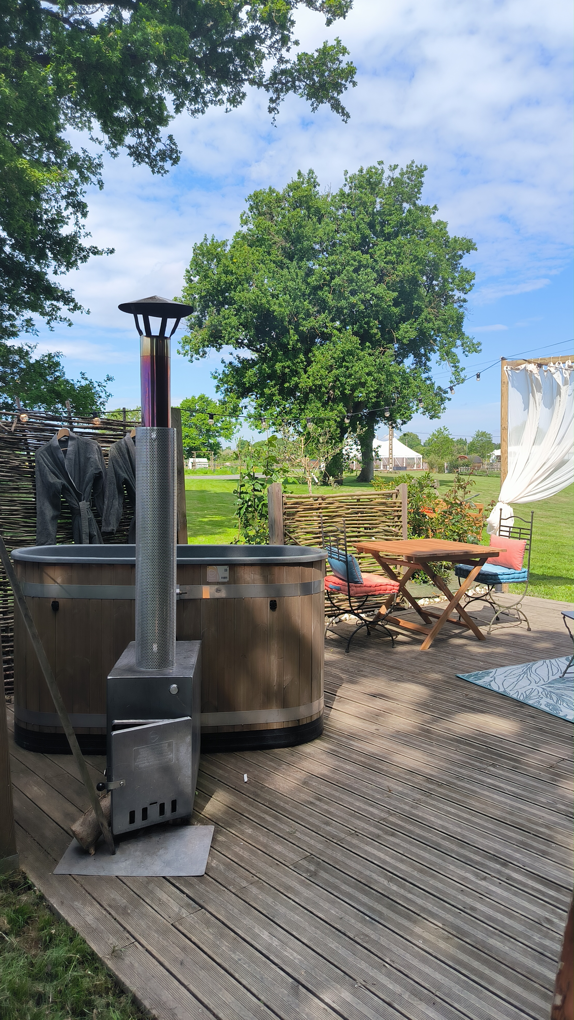 Pod - Sous les chênes — Cabane avec spa à Mayenne à La Préhouillère — salle de bain