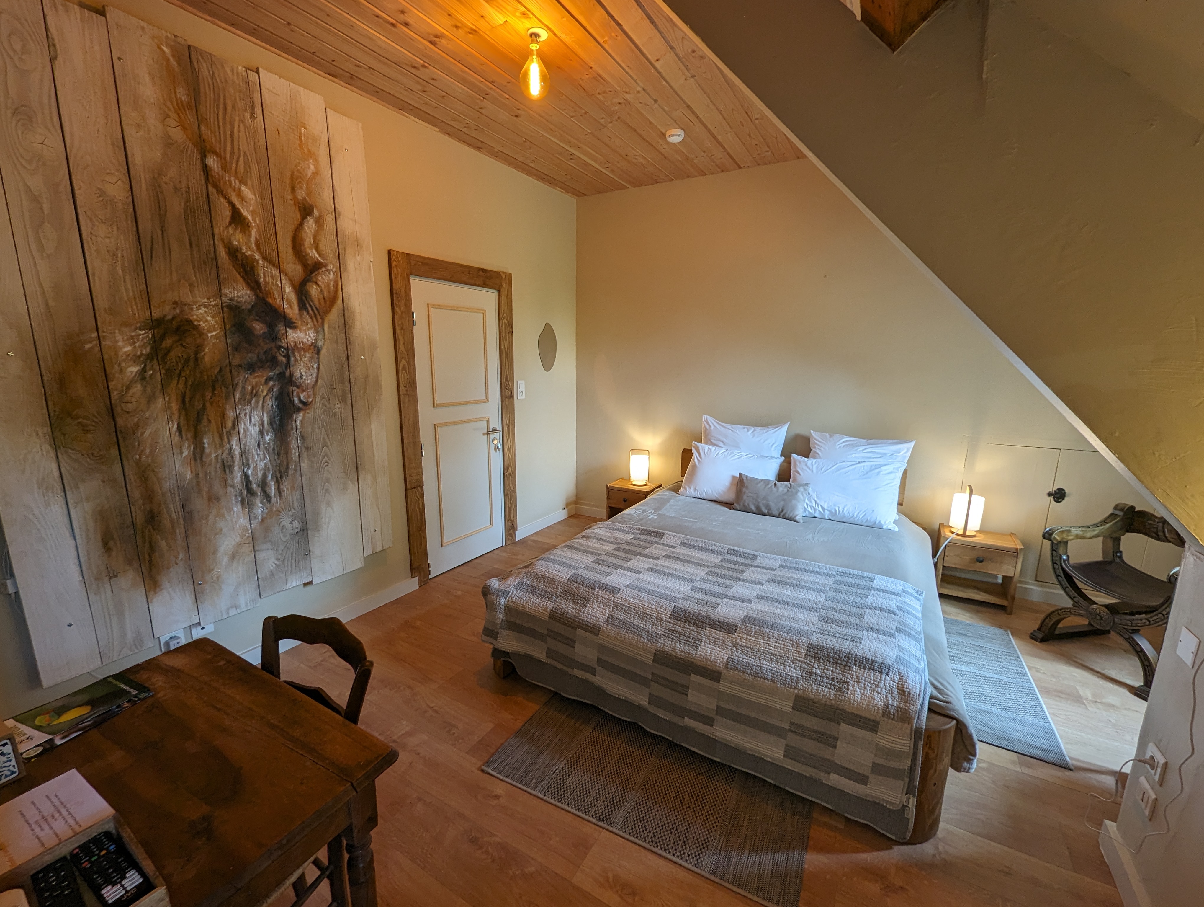 Chambre "Rêve de Markhor" — Chambre à thème avec spa à Puy-de-Dôme