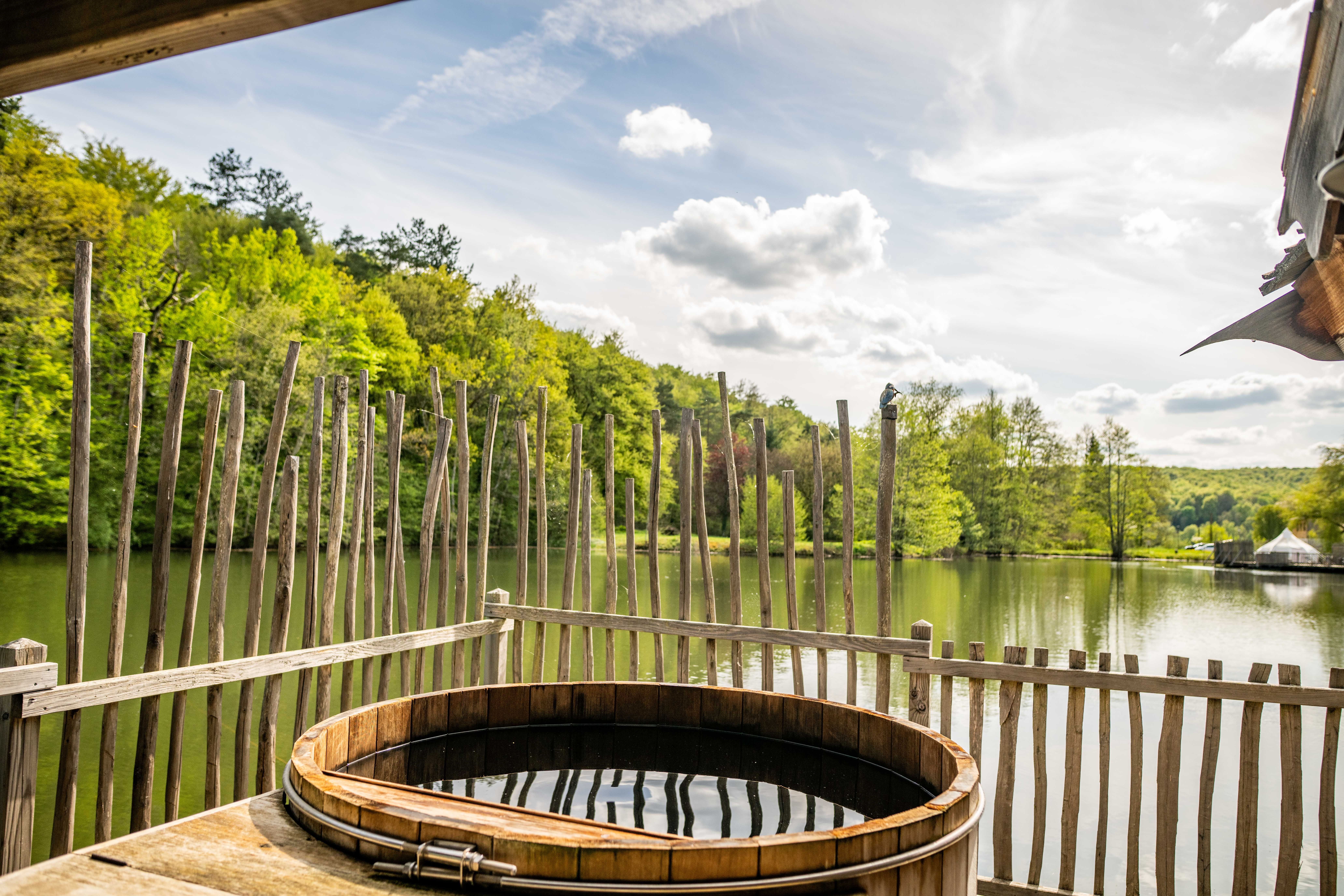 Cabane flottante Spa - Martin pêcheur — Séjour relaxant à La Combe Rossignol en Côte-d'Or à La Combe Rossignol — vue intérieure
