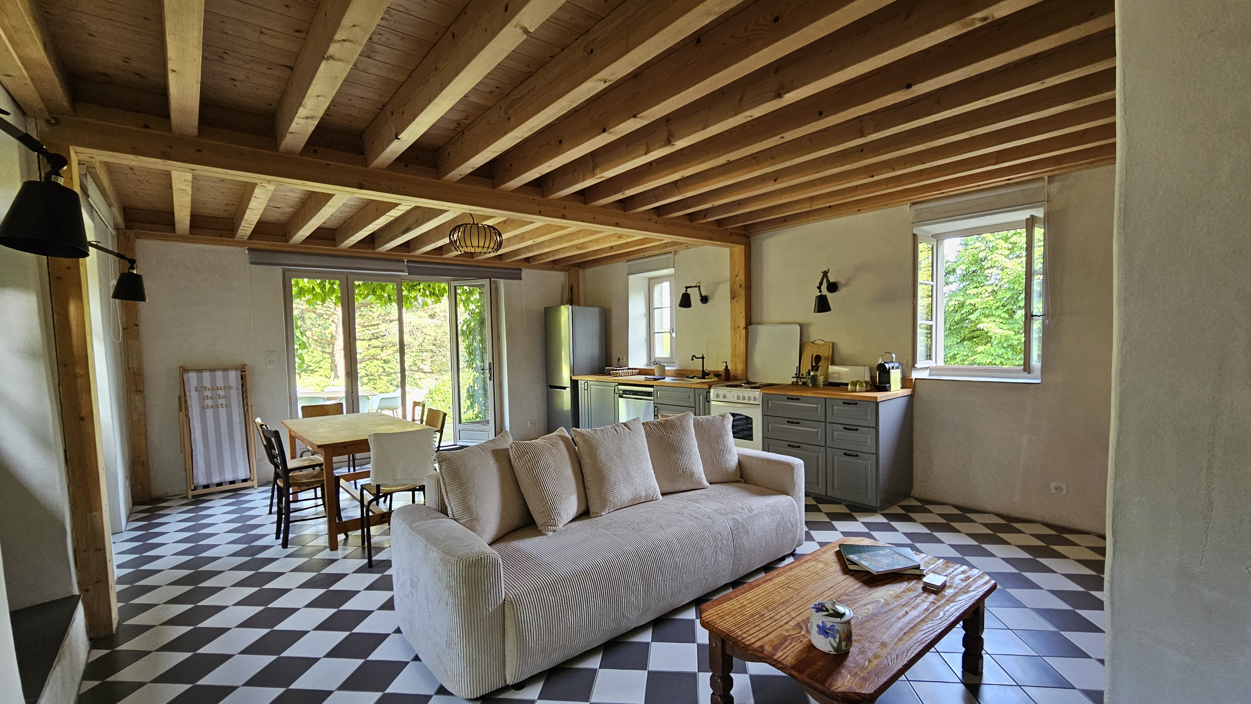 Le Cottage : une maisonnette au cœur du Limousin à Meyrignac L’Eglise — vue depuis la terrasse